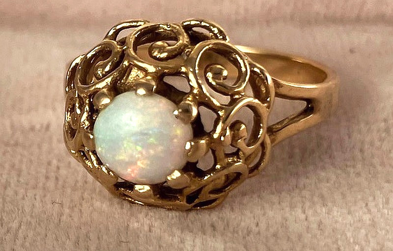 Vtg 14k Yellow Gold Opal Filigree Ring Size 6, 2.6 Grams, Raised Setting OOAK!