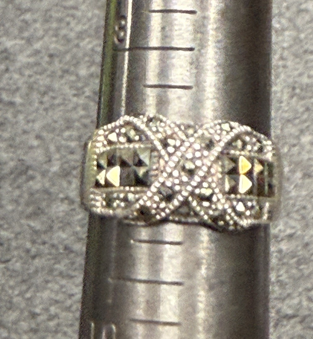 Vintage CW STERLING SILVER & MARCASITE Ring 925 Silver 5.4g size 9