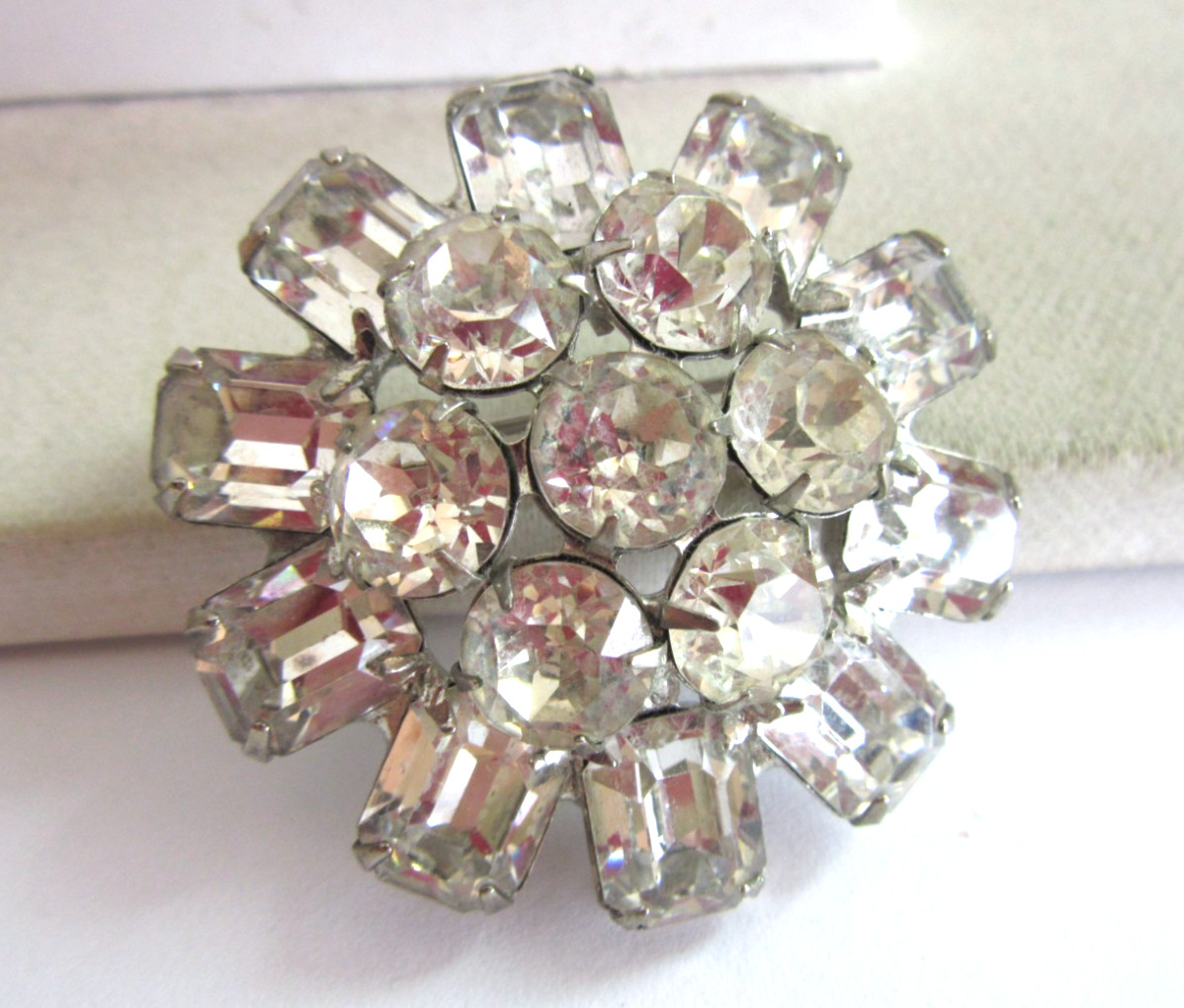 Vintage Weiss silver tone prongset white round and emerald cut rhinestone pin