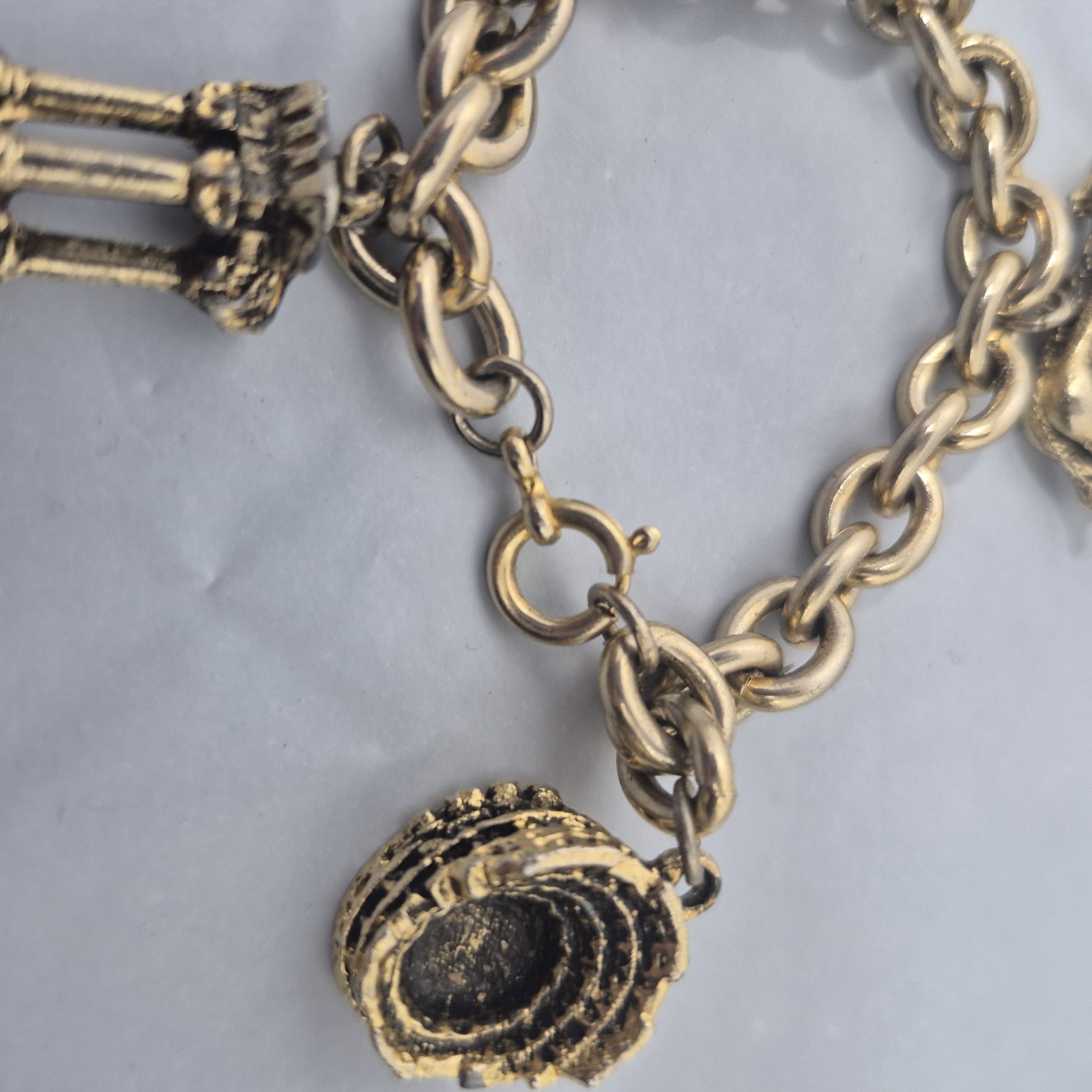 Vintage Brassy Gold Tone Charm Bracelet with 4 Charms Government Buildings