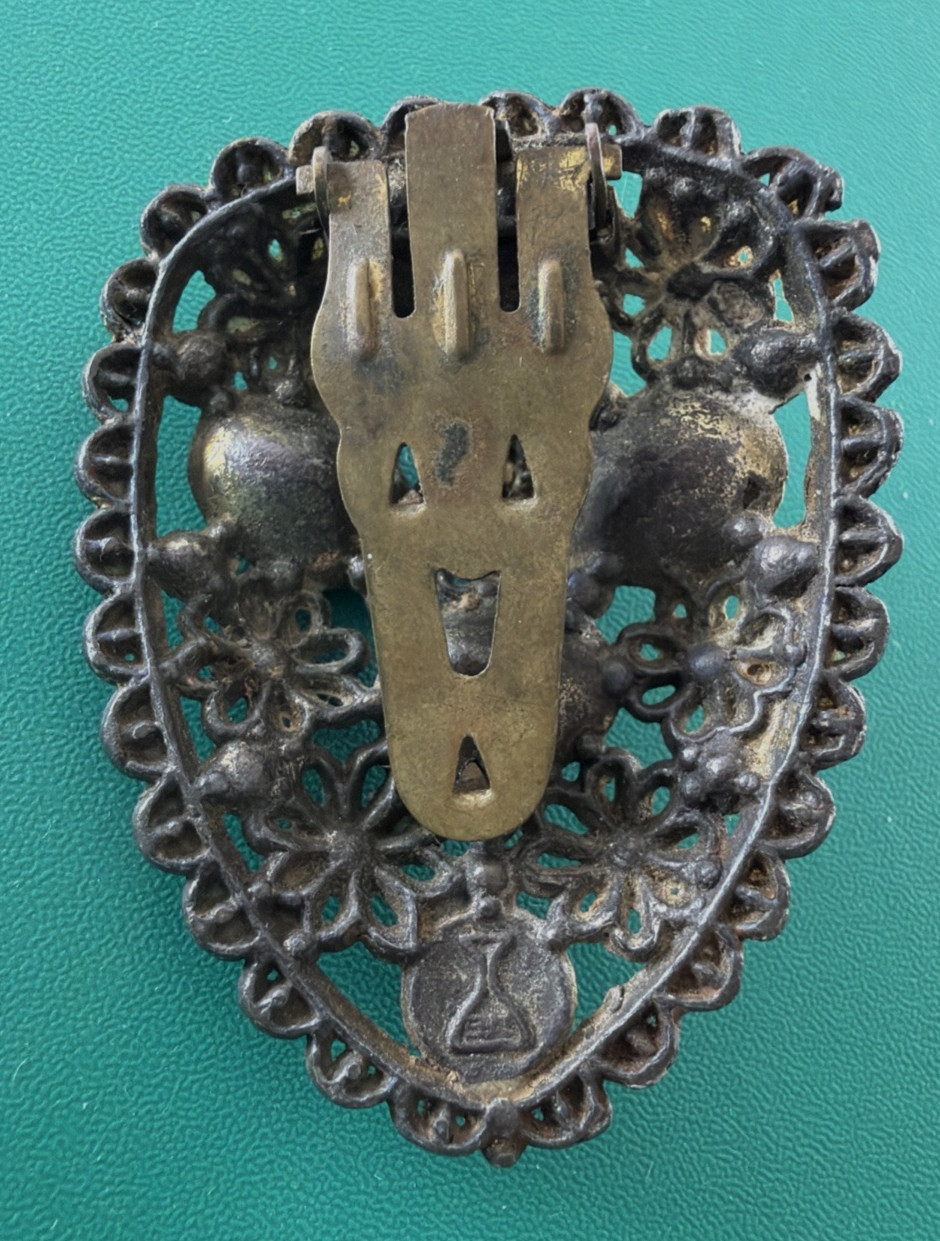 New England Glass Works Dress Clip Emerald Green Rhinestones READ Missing Stones