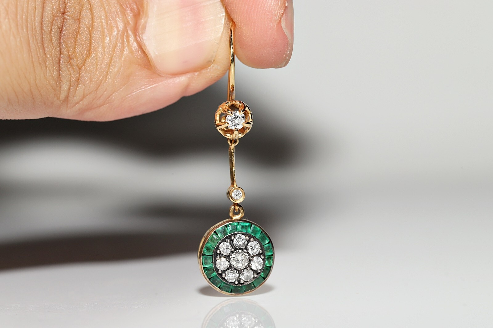 New Made 14k Gold Natural Diamond And Caliber Cut Emerald Decorated Earring