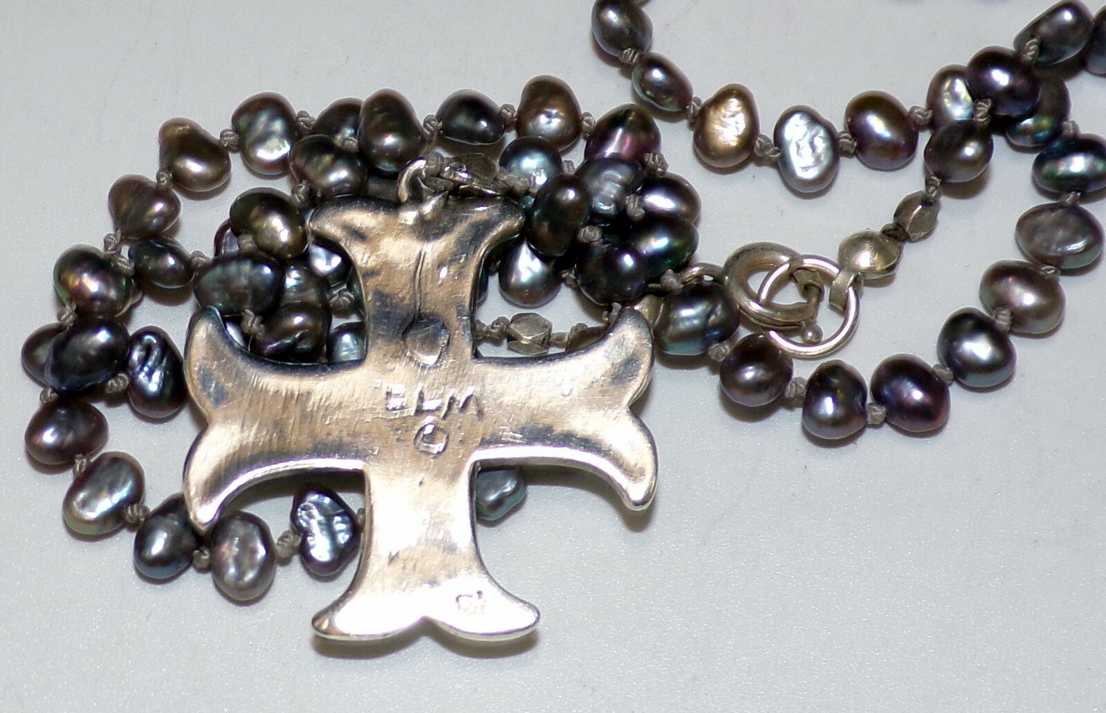 DIAN MALOUF STERLING SILVER MALTESE CROSS & HEART OPALESCENT GRAY PEARL NECKLACE
