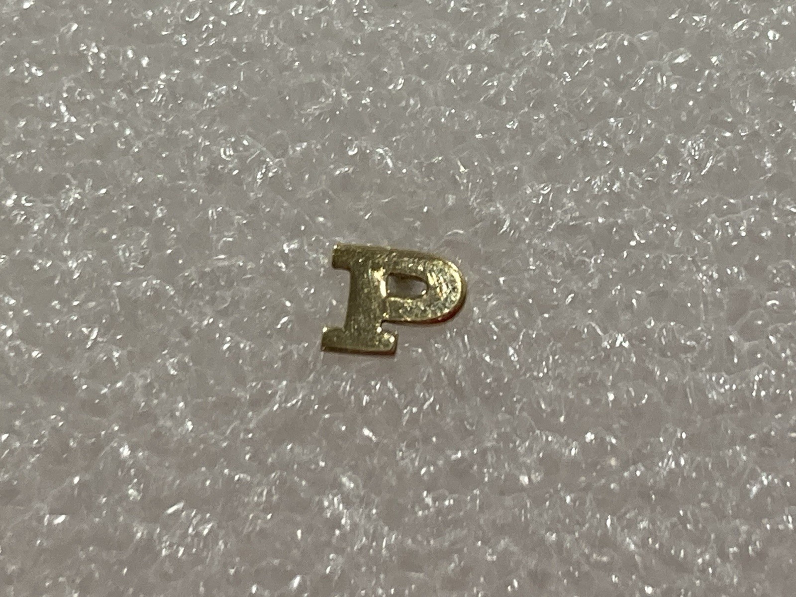 Vintage ANSON 14k Solid Yellow Gold Plain LETTER “P” TIE TAC PIN Signed 0.35g
