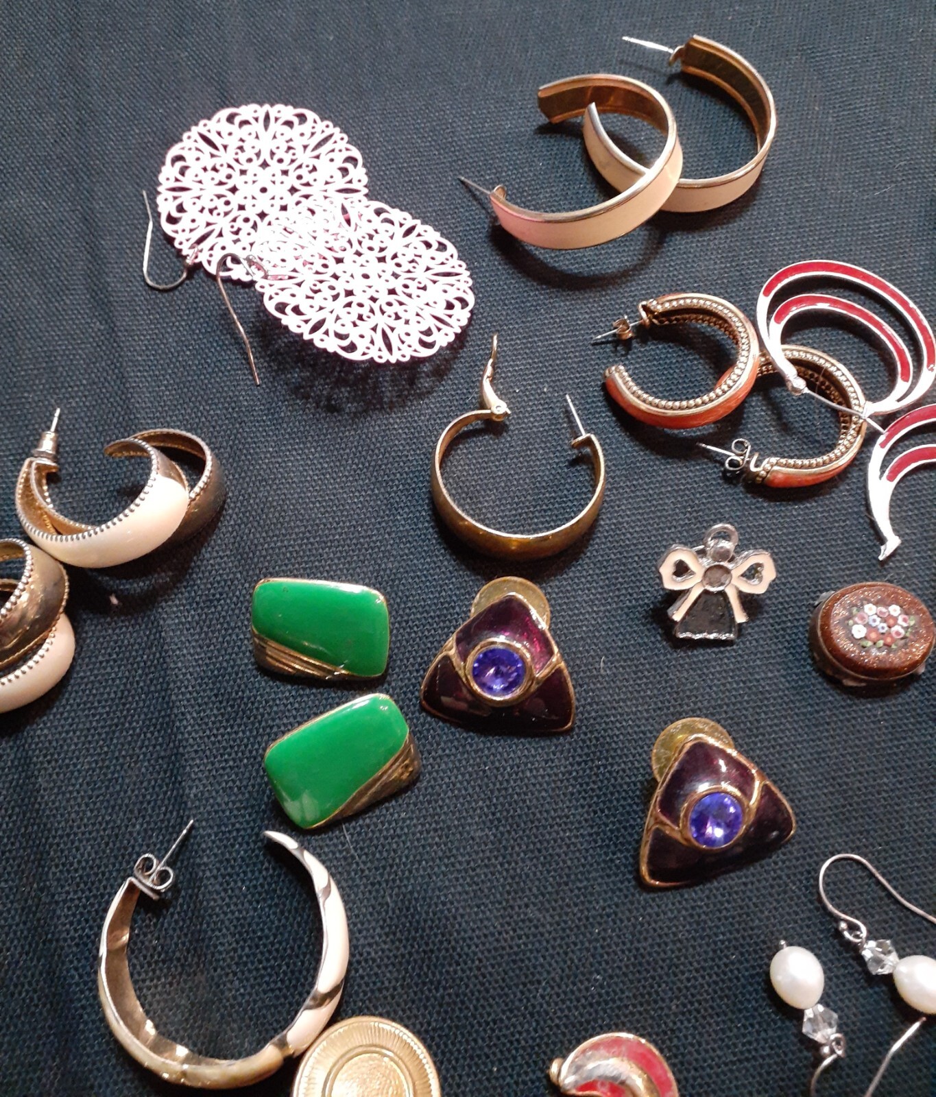 1/2 Pound Vintage To Modern FASHION JEWELRY Lot All Wearable (Mostly Earrings)
