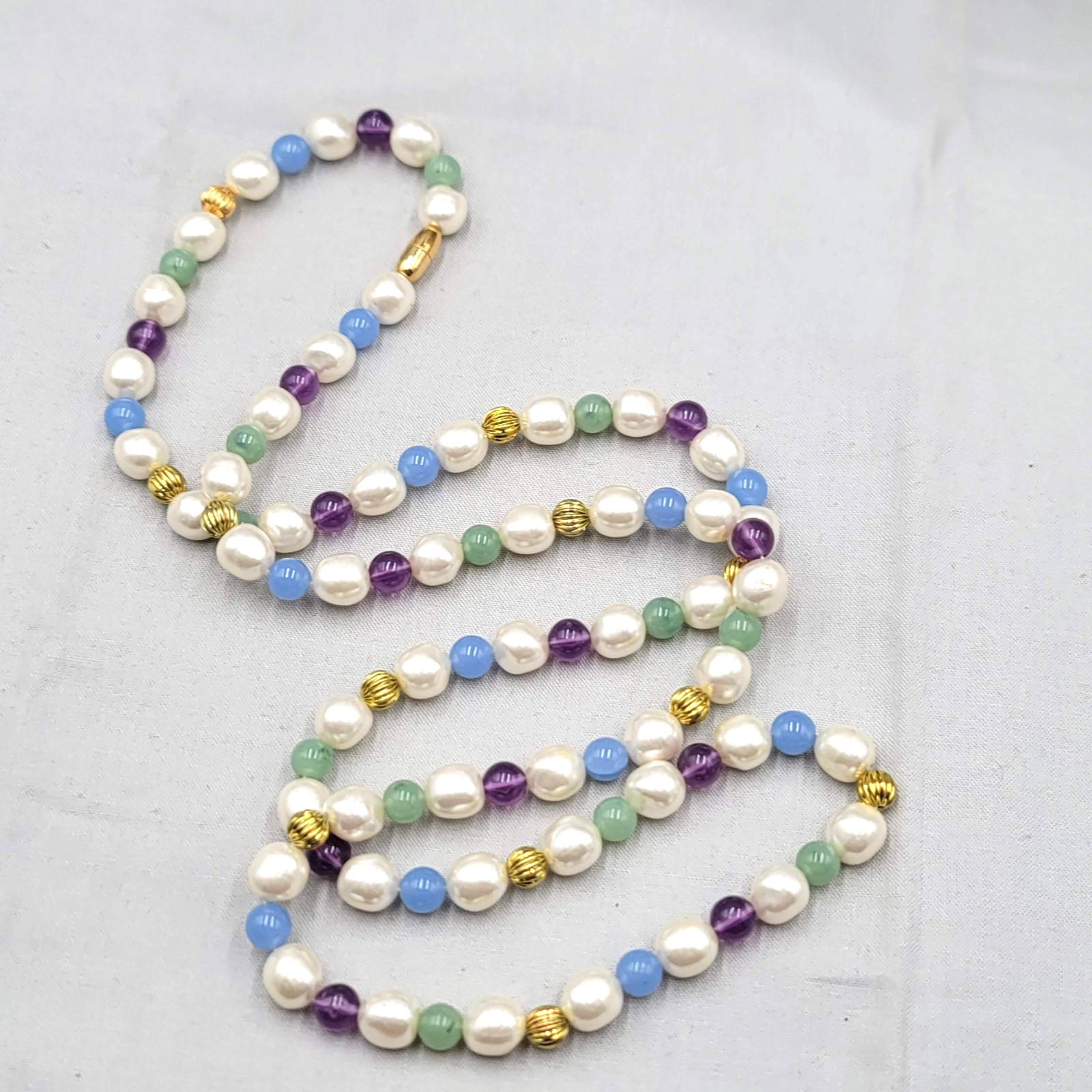 Vintage White Purple Green Bead Necklace Estate Costume Jewelry 36 in