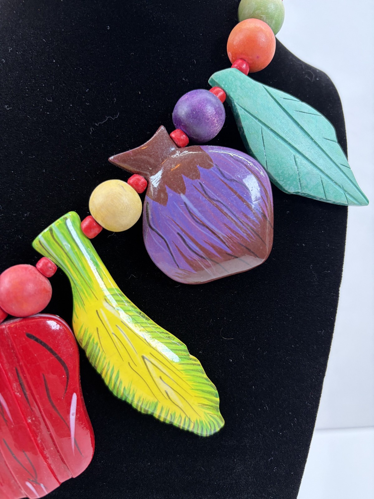 VTG 1980s Wood Vegetable Necklace Garden Farm Boho Folk Art Whimsy Cottagecore