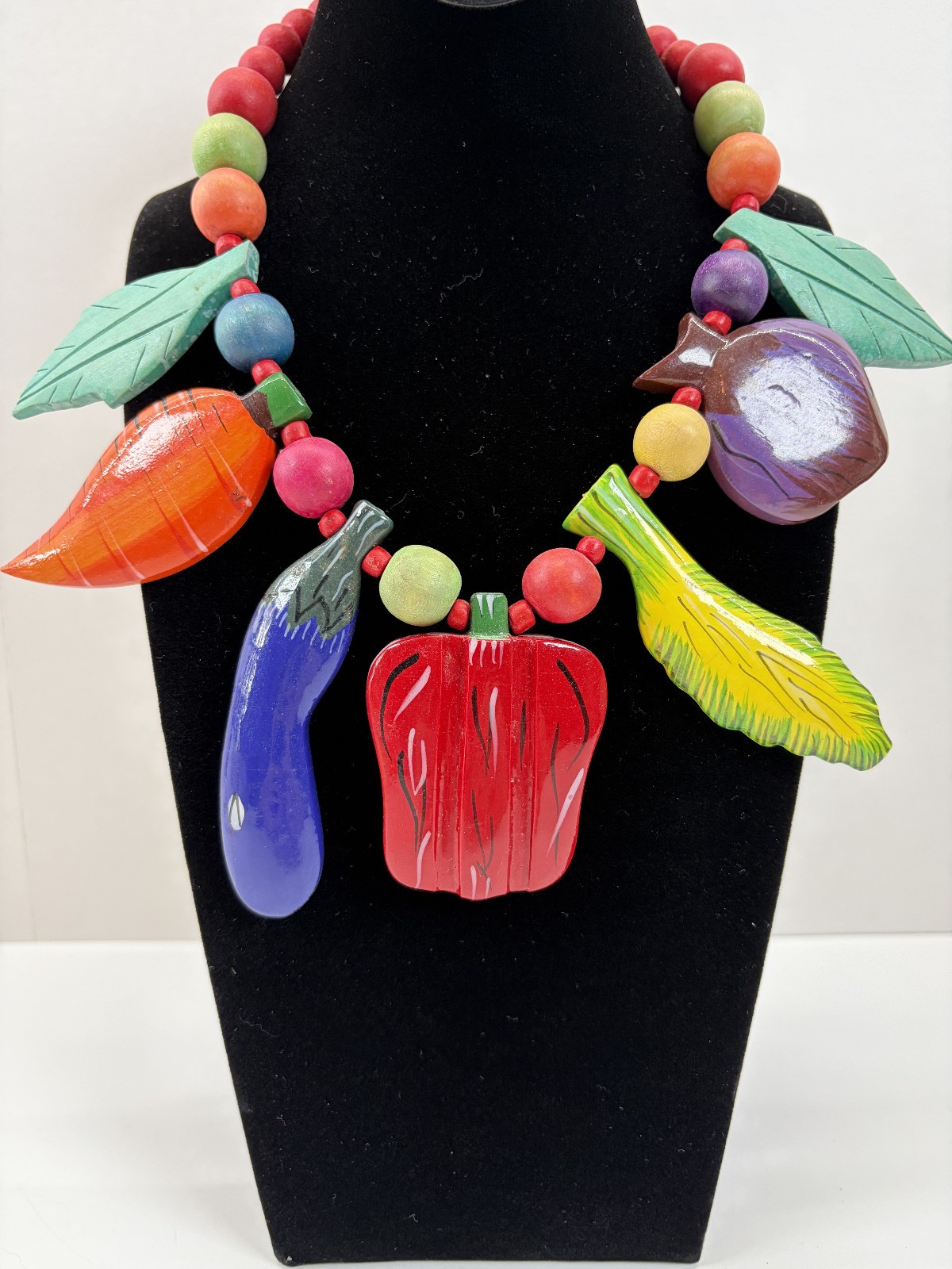 VTG 1980s Wood Vegetable Necklace Garden Farm Boho Folk Art Whimsy Cottagecore