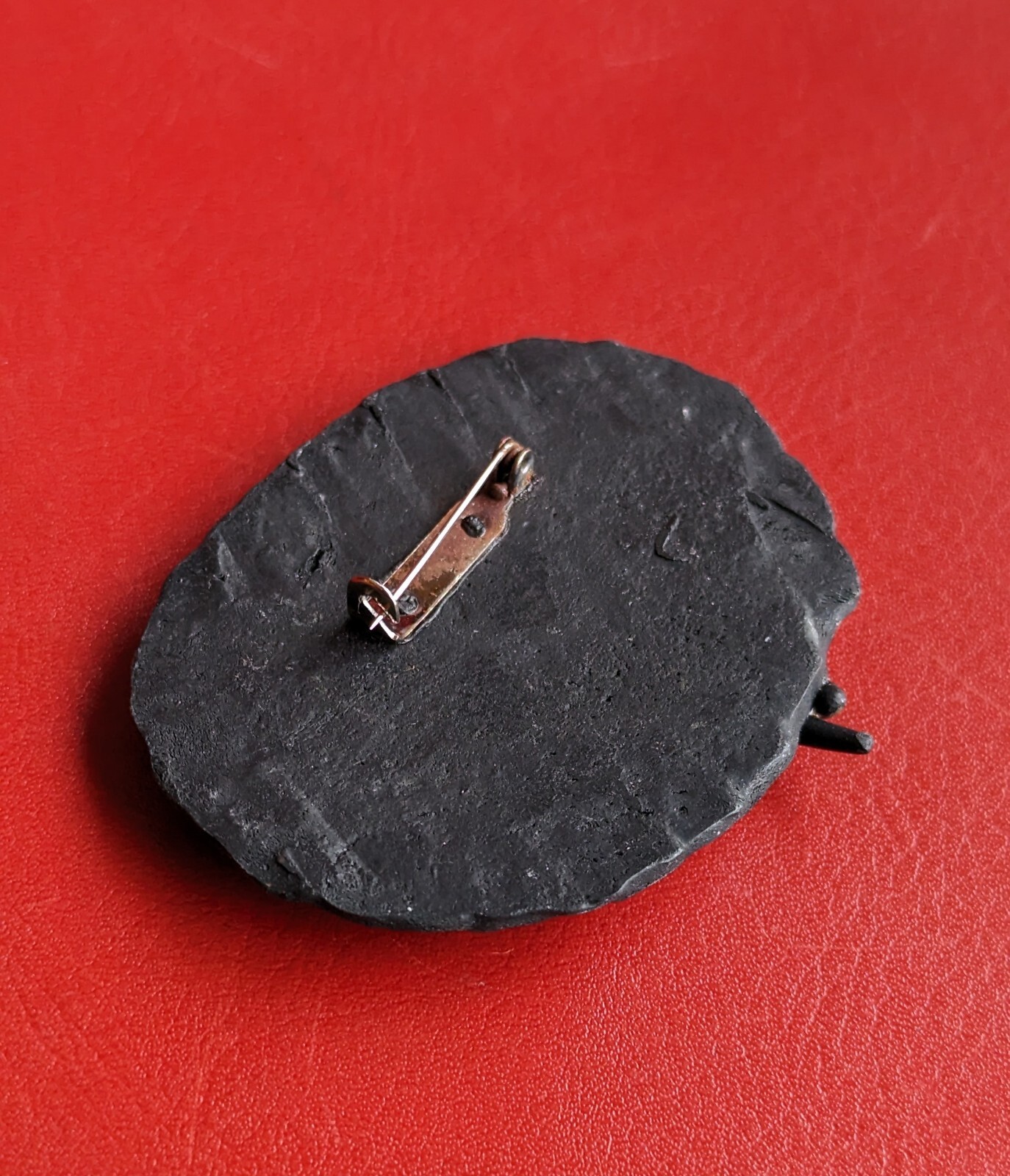 Striking Statement Letter “P” INITIAL Gold Tone Bead Stone Paper Mache BROOCH