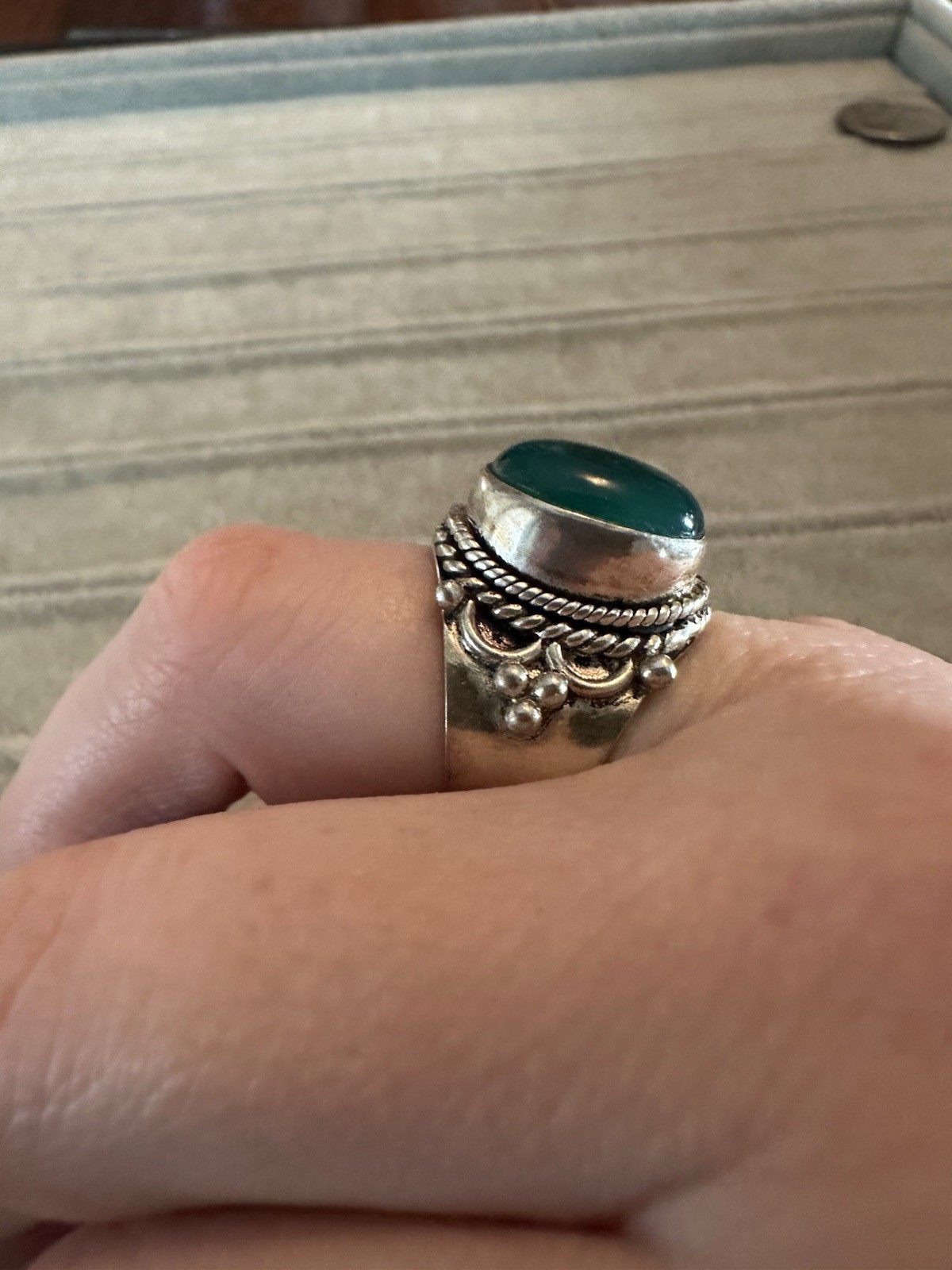 Vtg 925 Sterling silver Tibetan green bloodstone ring Sz 7.75
