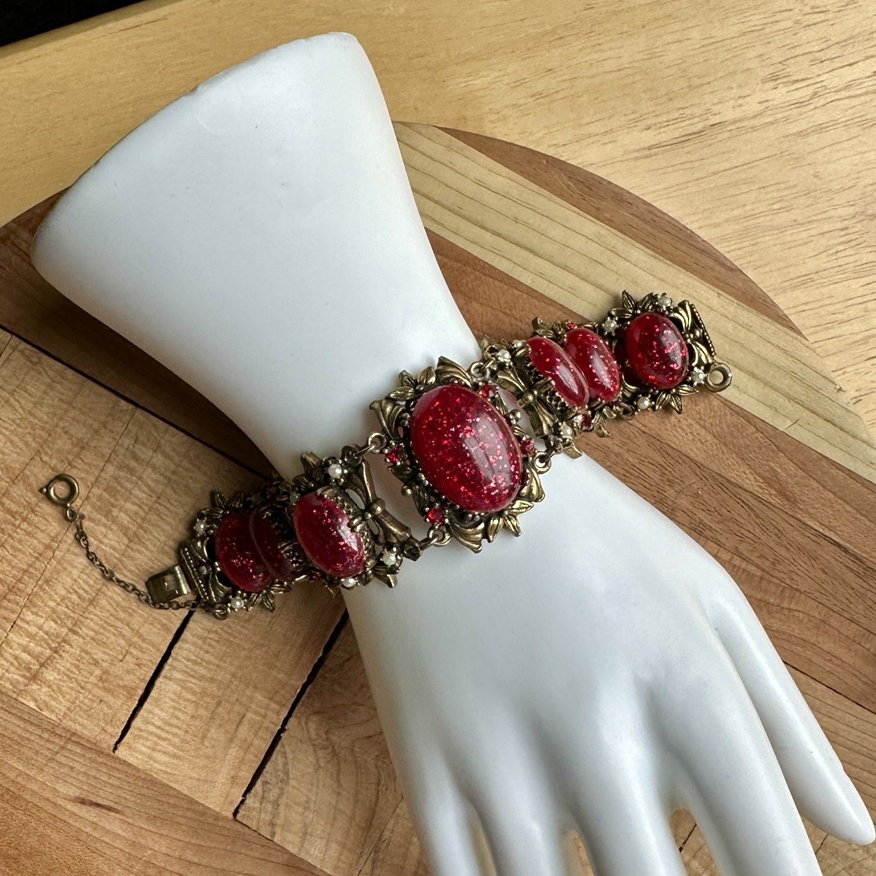 VTG 1950s-60s Victorian Revival Bracelet 6.75 Inch Red Confetti Acrylic Flowers