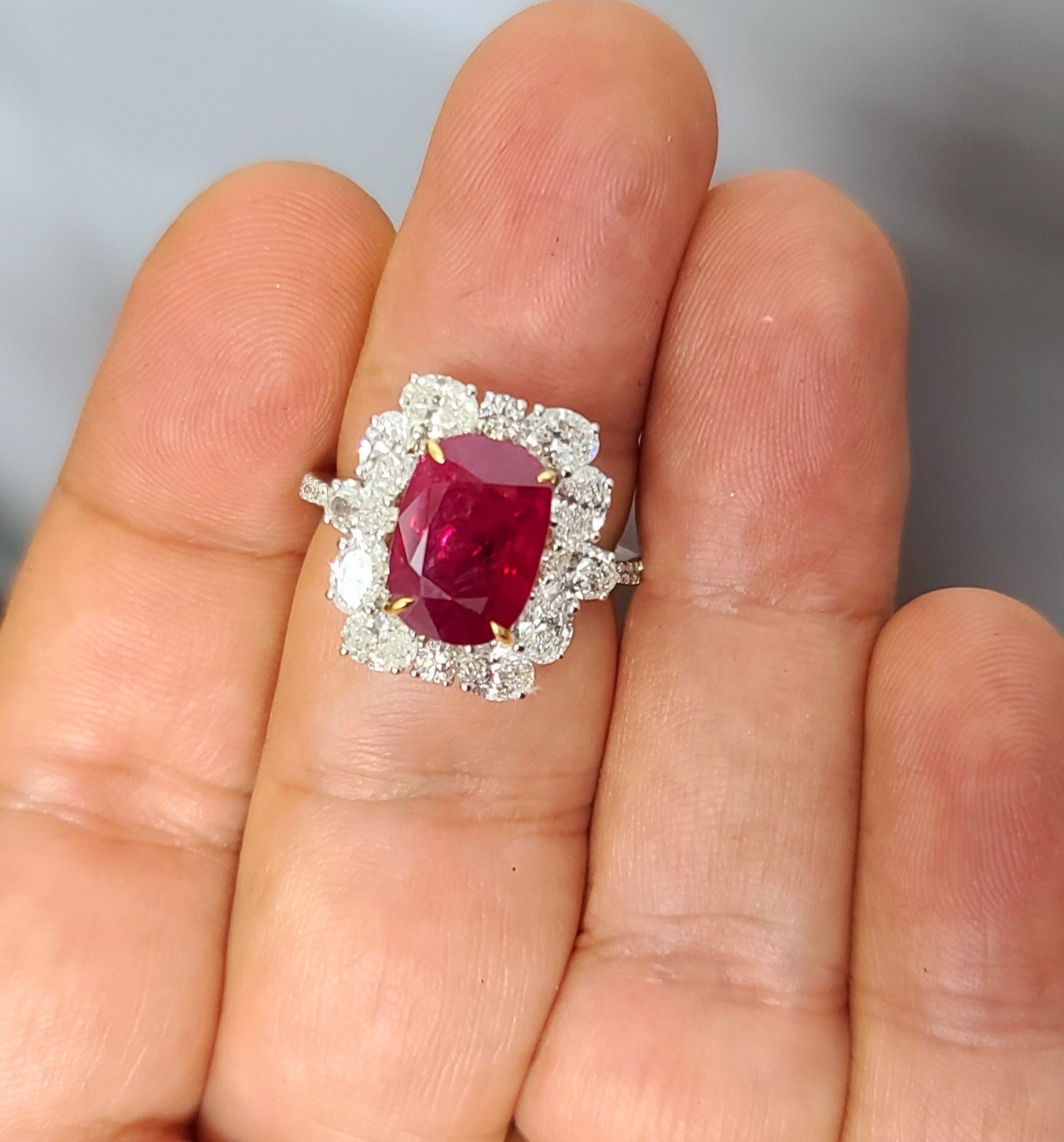 18k White Gold Ring 4.05ct.Natural Untreated Burma Ruby Cushion Cut GIA Cert