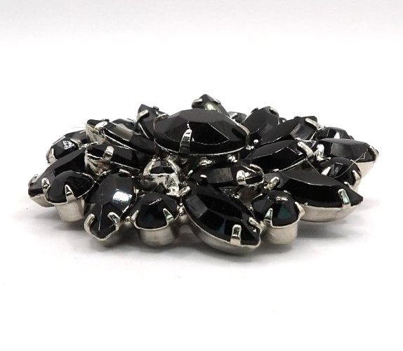 Vintage Juliana Prong-Set Jet Black Art Glass 2″ Silvertone Cluster Brooch Pin