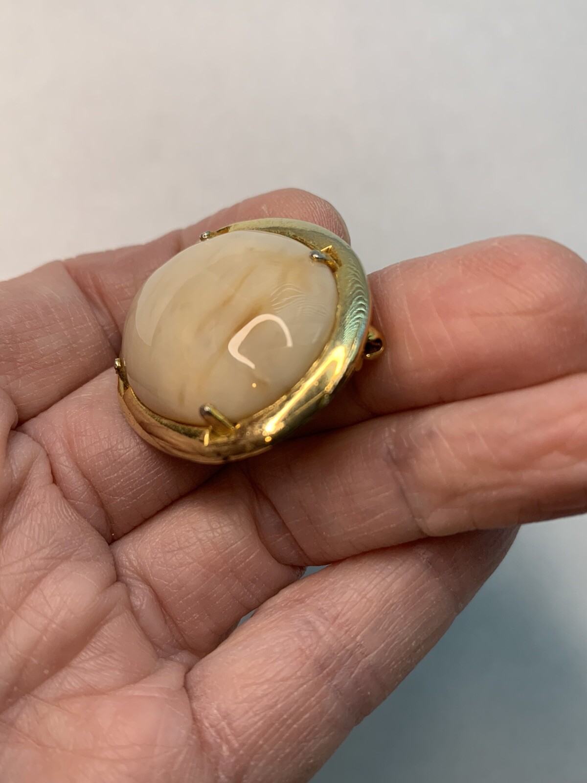 agate geode cabochon brooch pin set in gold tone D2