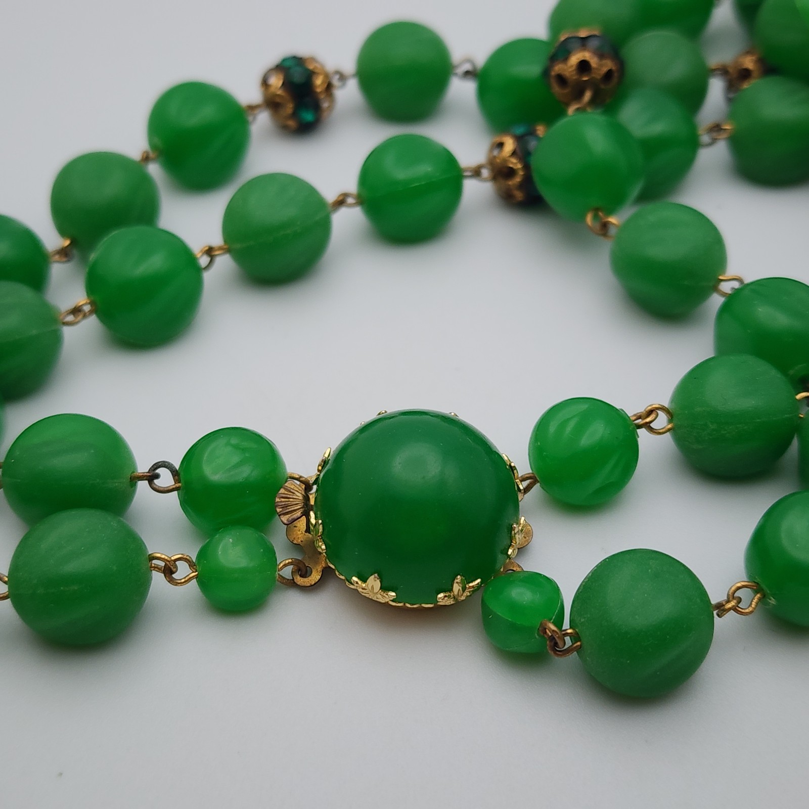 Vtg Green Austrian Crystal Molded Acrylic Bead Necklace 2 Strand 1950s Gold Tone