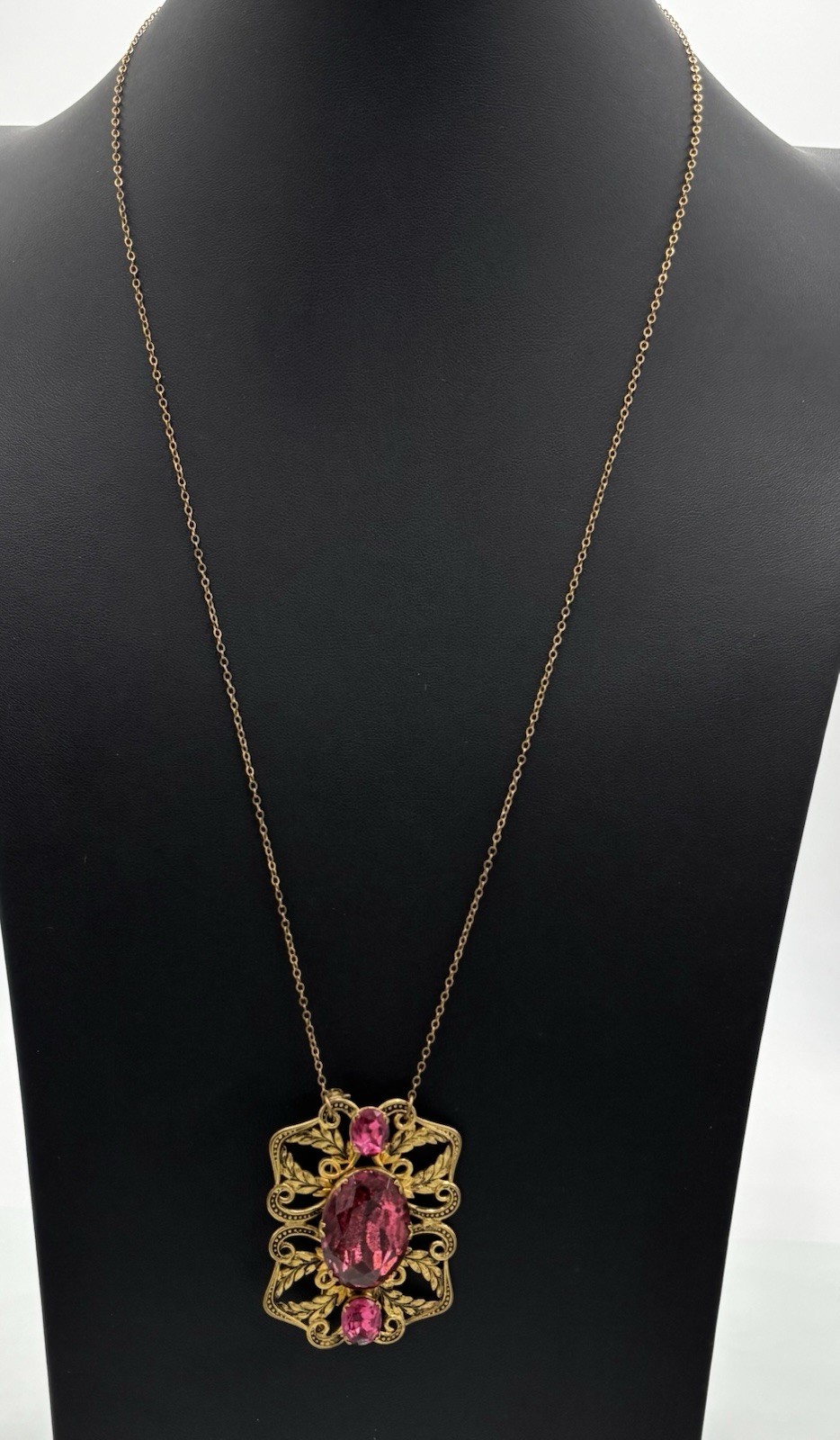 Vintage Necklace & Brooch 2-in-1 Gold Tone Pink Glass Stones Scrollwork 24″