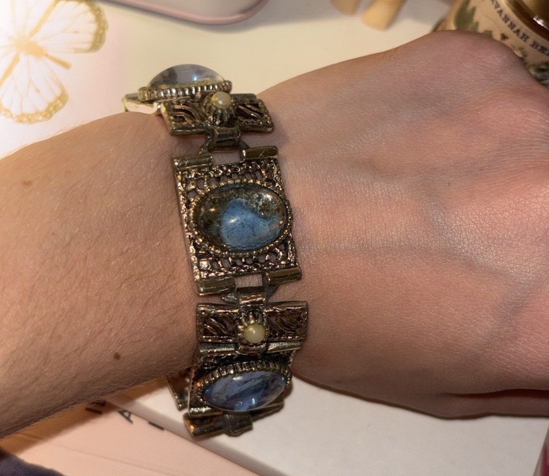 Vintage Silver Tone Blue Oval Cabochon Bracelet & Clip-On Earrings Jewelry Set