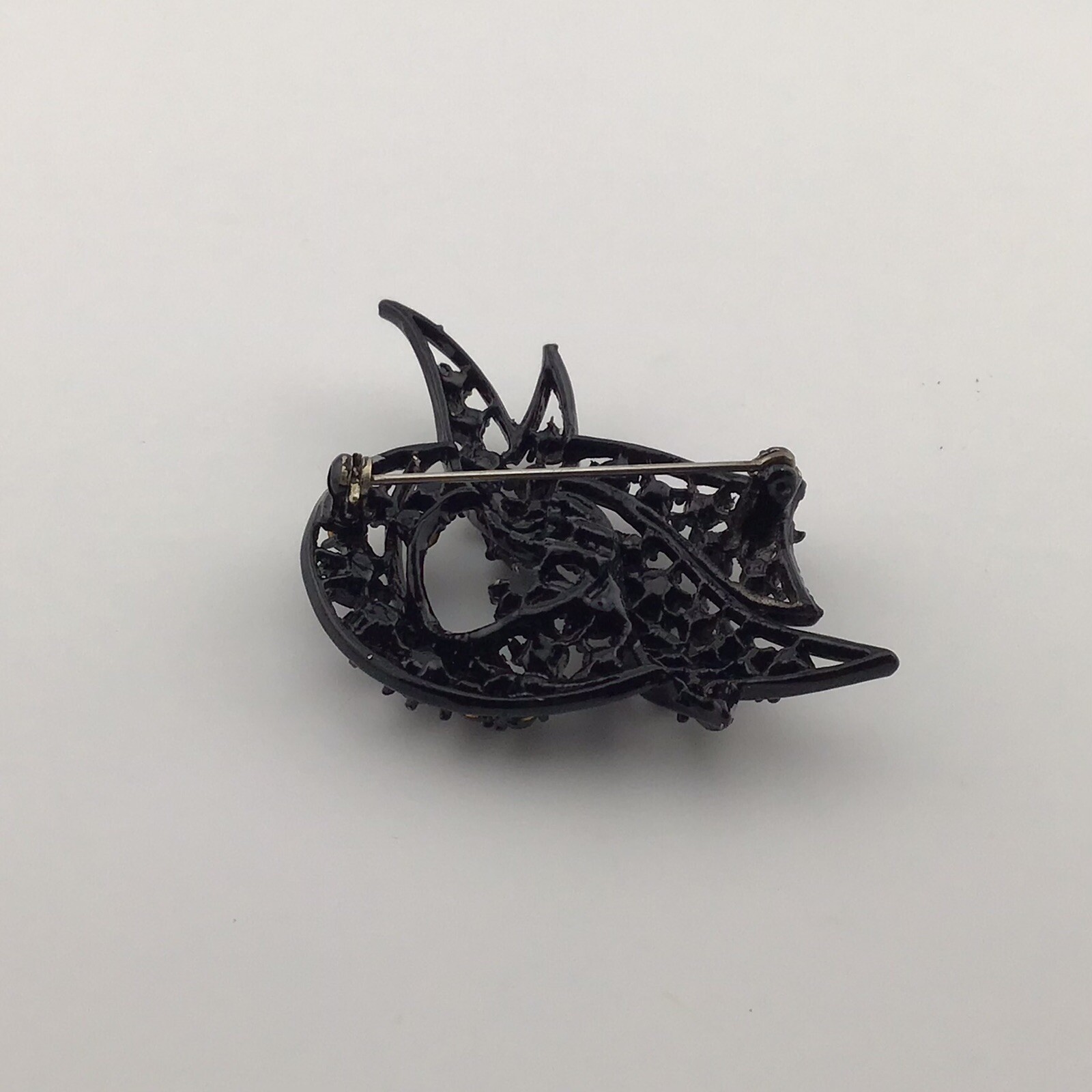 Vtg Brooch Black Metal Memorial Gothic 2-1/2”L Fashion Trend