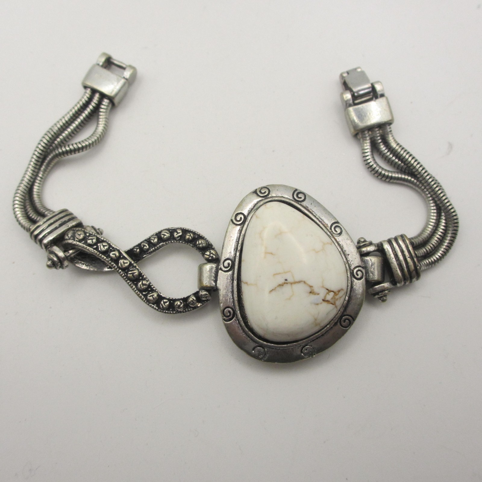 Vintage Stone Bracelet White Black Marbling Silver Tone