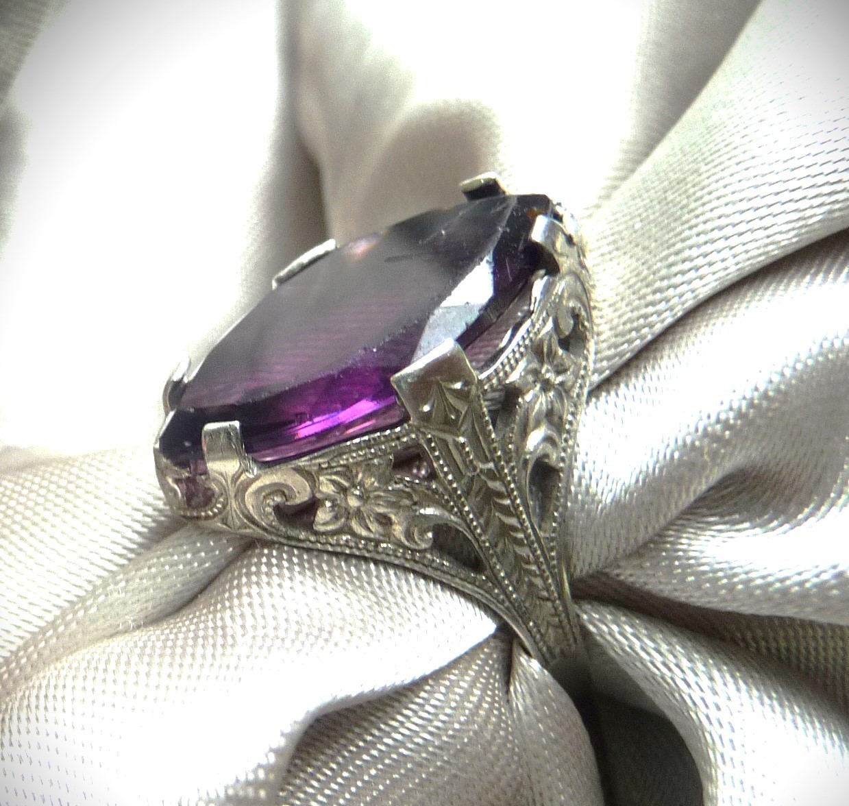 AMAZING ANTIQUE OSTBY BARTON TITANIC ORNAMENTAL STERLING AMETHYST GEMSTONE RING!