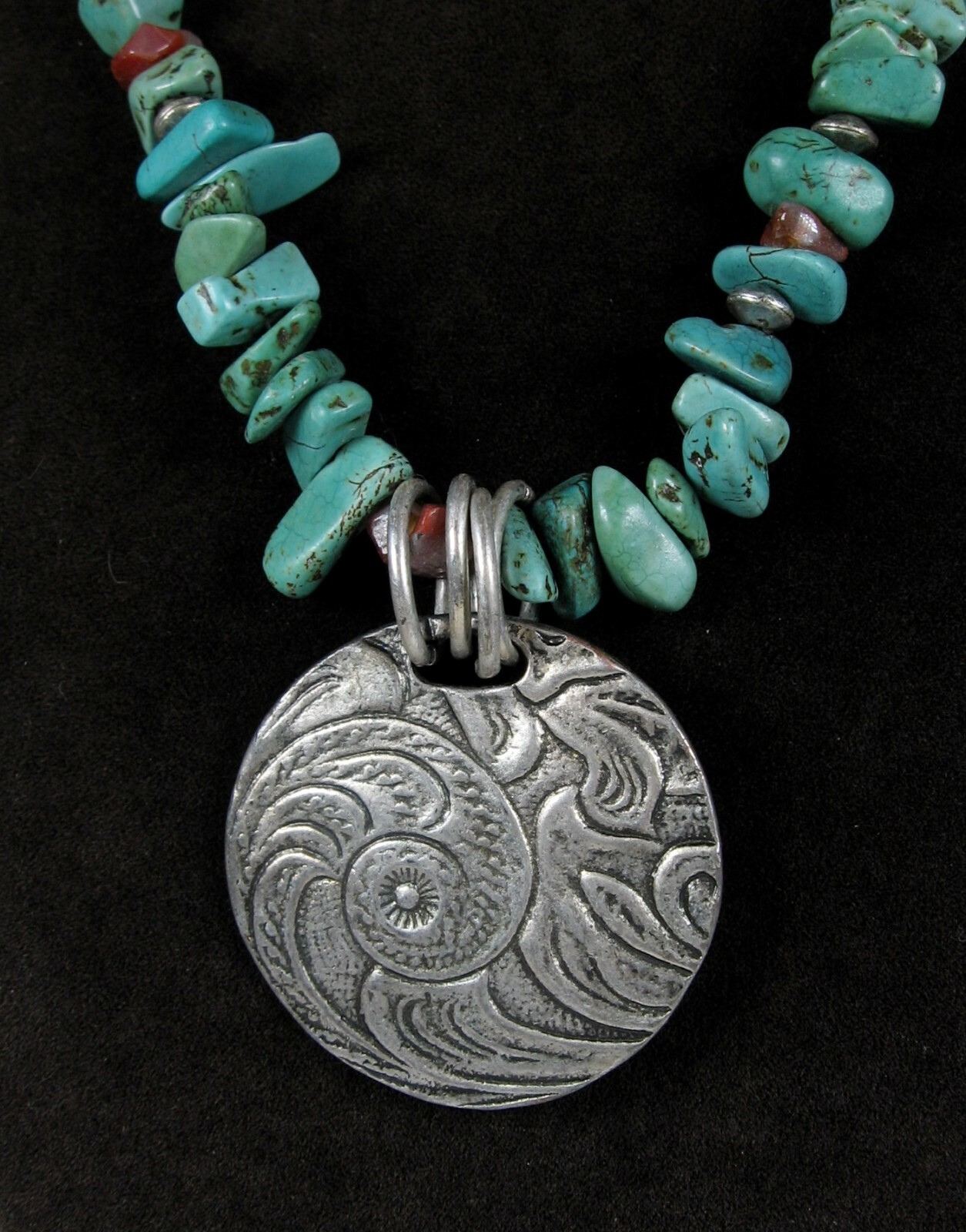 COLDWATER CREEK Vintage Green Turquoise Stone Bead Spiral PENDANT Silvertone 18″