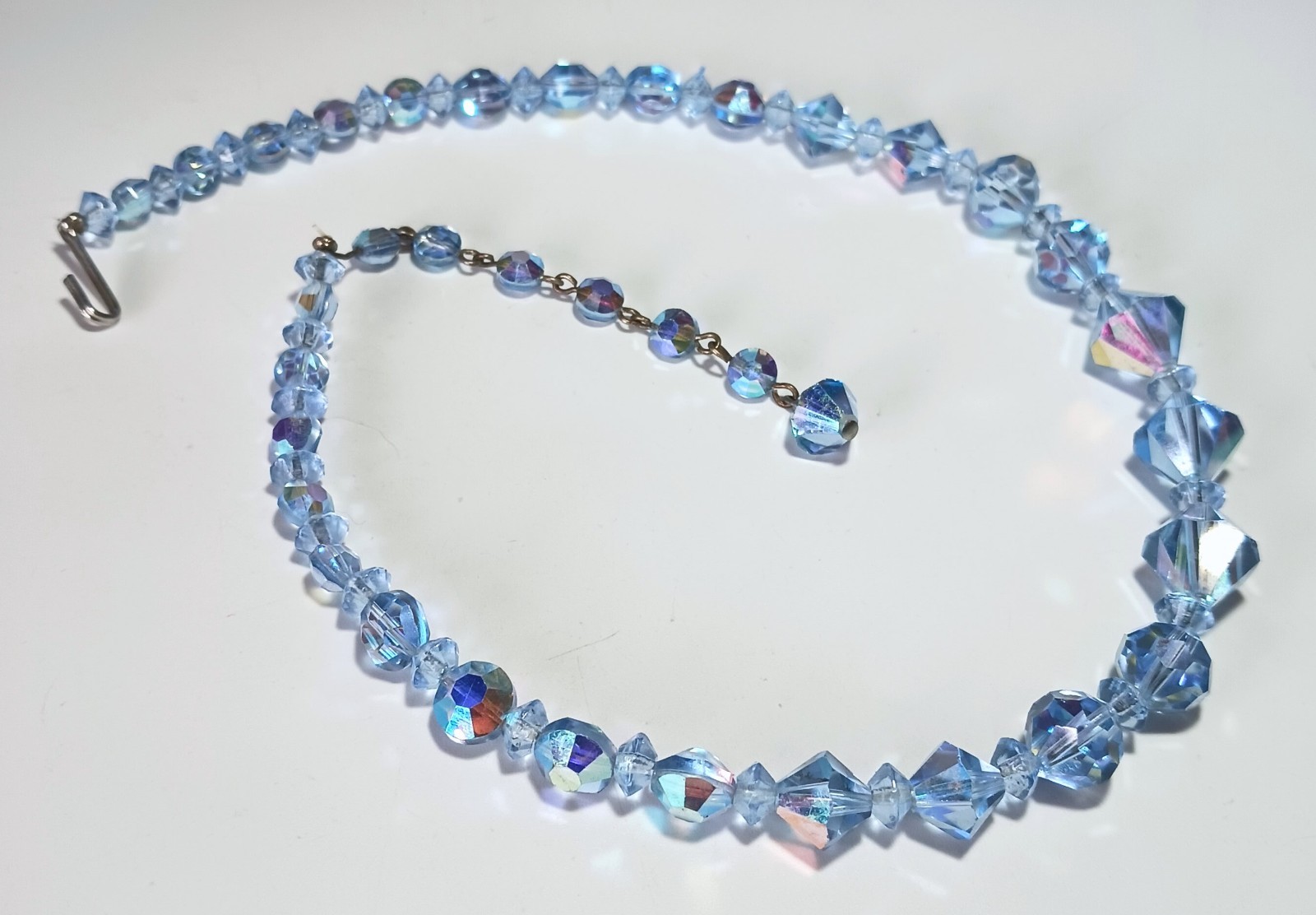 Vtg Adjustable Graduated Bead Necklace w/ Pale Blue AB Faceted Glass Stones