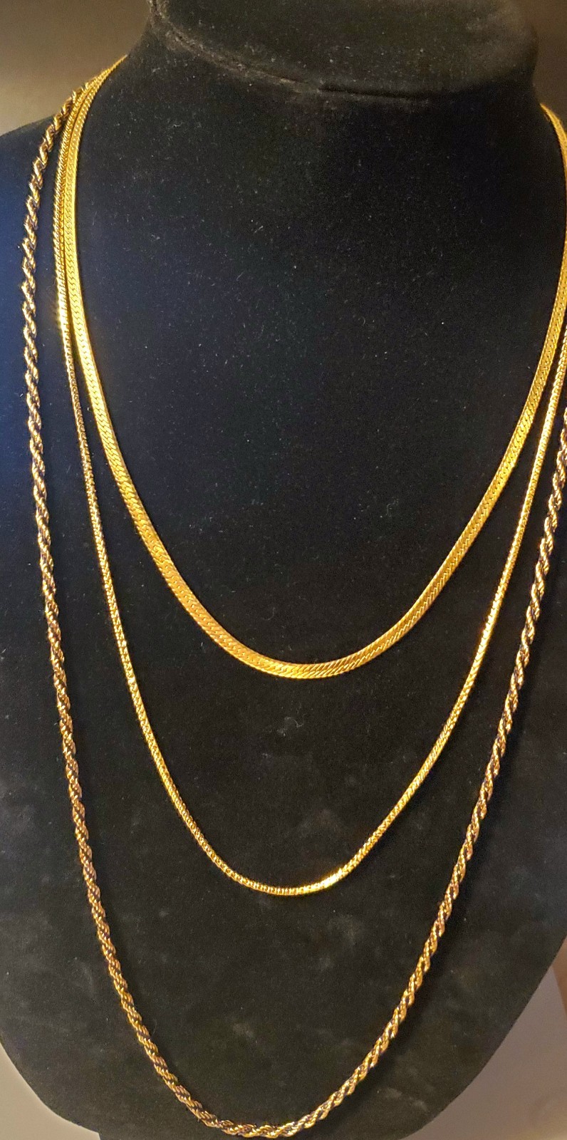3 Vtg Chains: Trifari 24″, Herringbone 20″, Gold Tone & Black Twisted Rope 30″