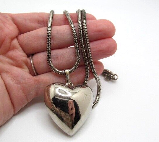 Vintage Silver Tone Thick Snake Barrel Chain 3.25mm Large Puff Heart Necklace