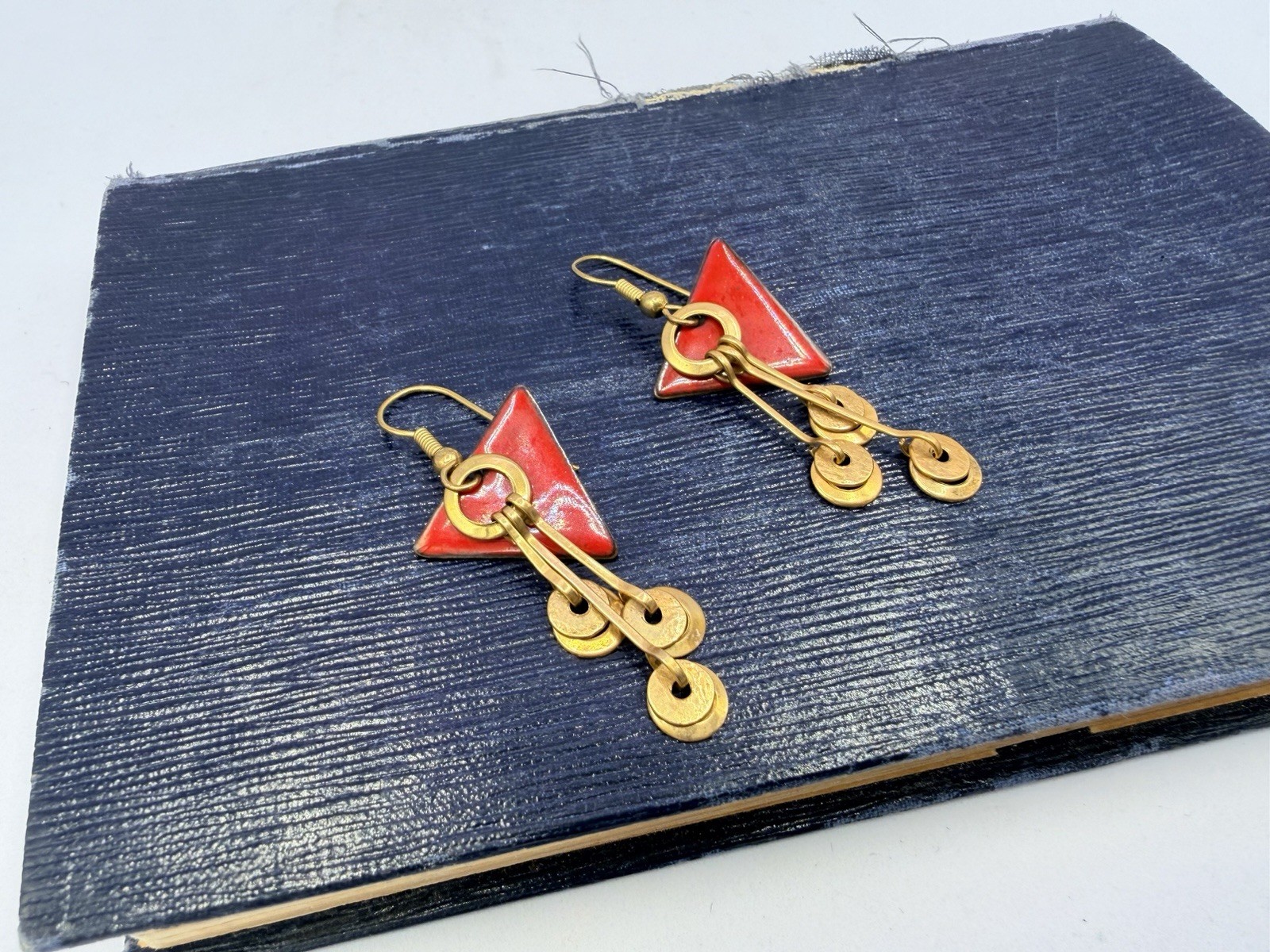 Vintage Artisan Geometric Open Circles Gold Red Triangle Earrings 1980s DbG M
