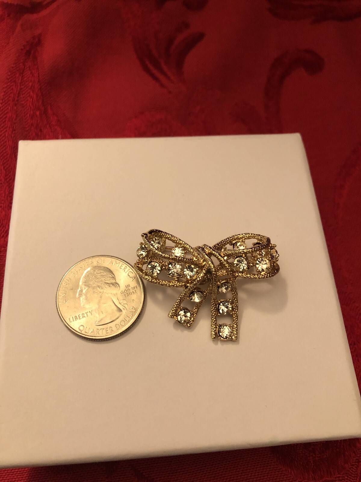 Kenneth Jay Lane KJL Signed Vintage Gold Tone Ribbon Brooch with Rhinestones