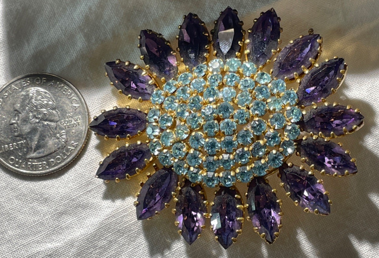 Vintage Blue And Purple Made In Austria Stamped Rhinestone And Gold Tone Brooch
