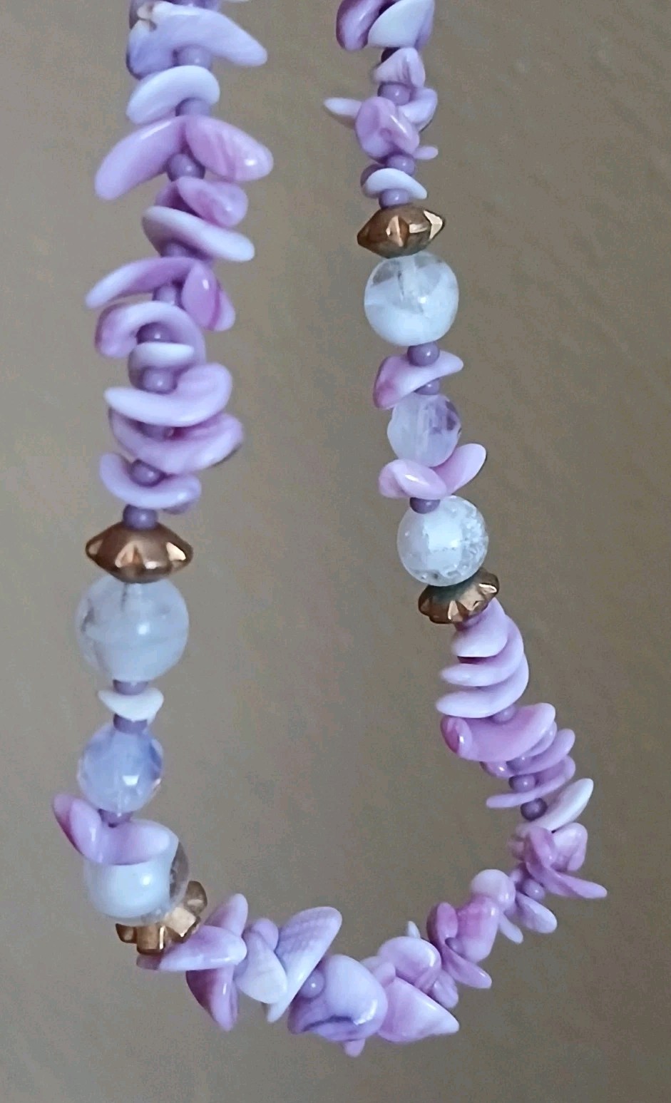 Vtg Miriam Haskell Lavendar Shell With White&Clear Art Glass Beaded Necklace 16″
