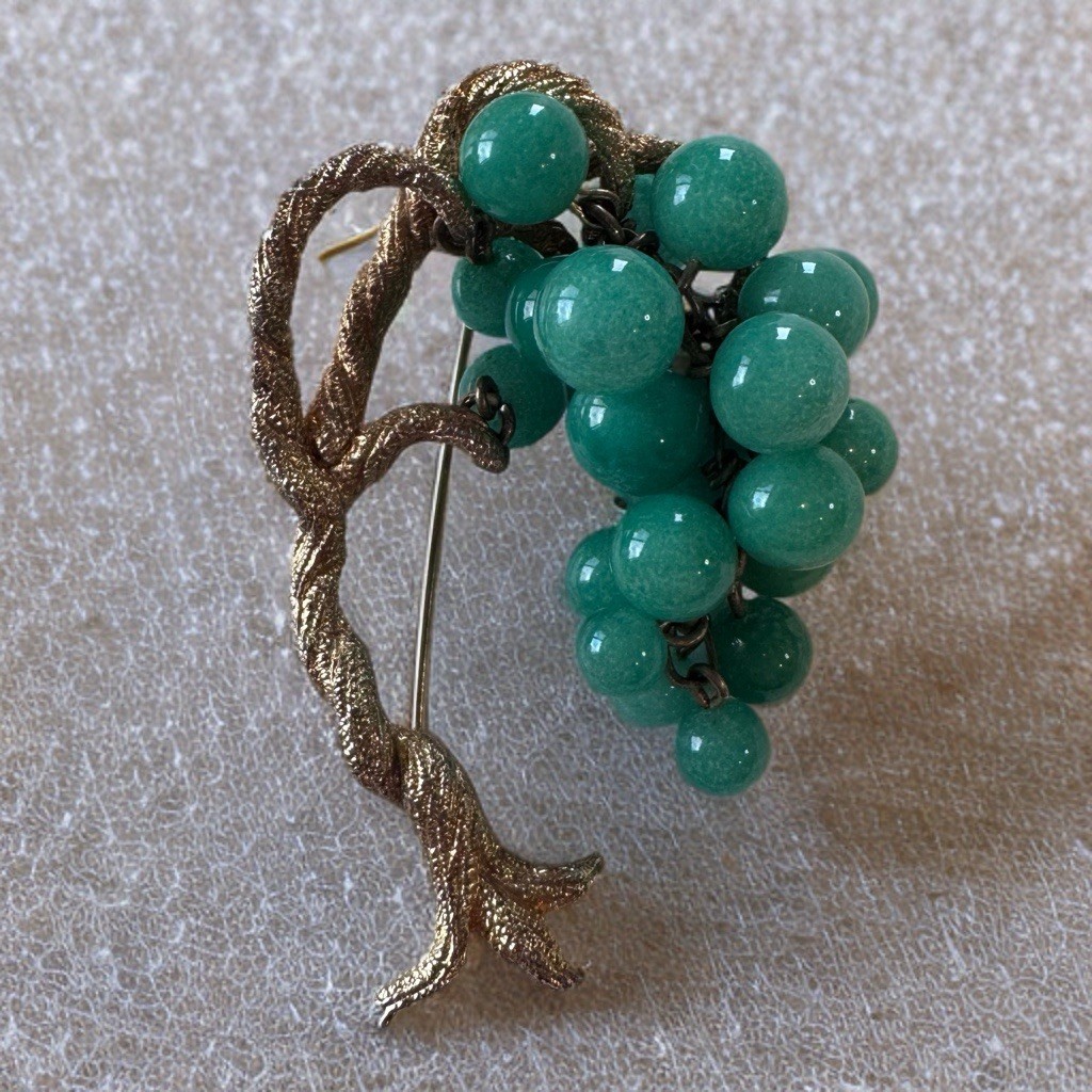 Vintage Grape Brooch Green Glass Beads Gold Tone Vine Mid Century