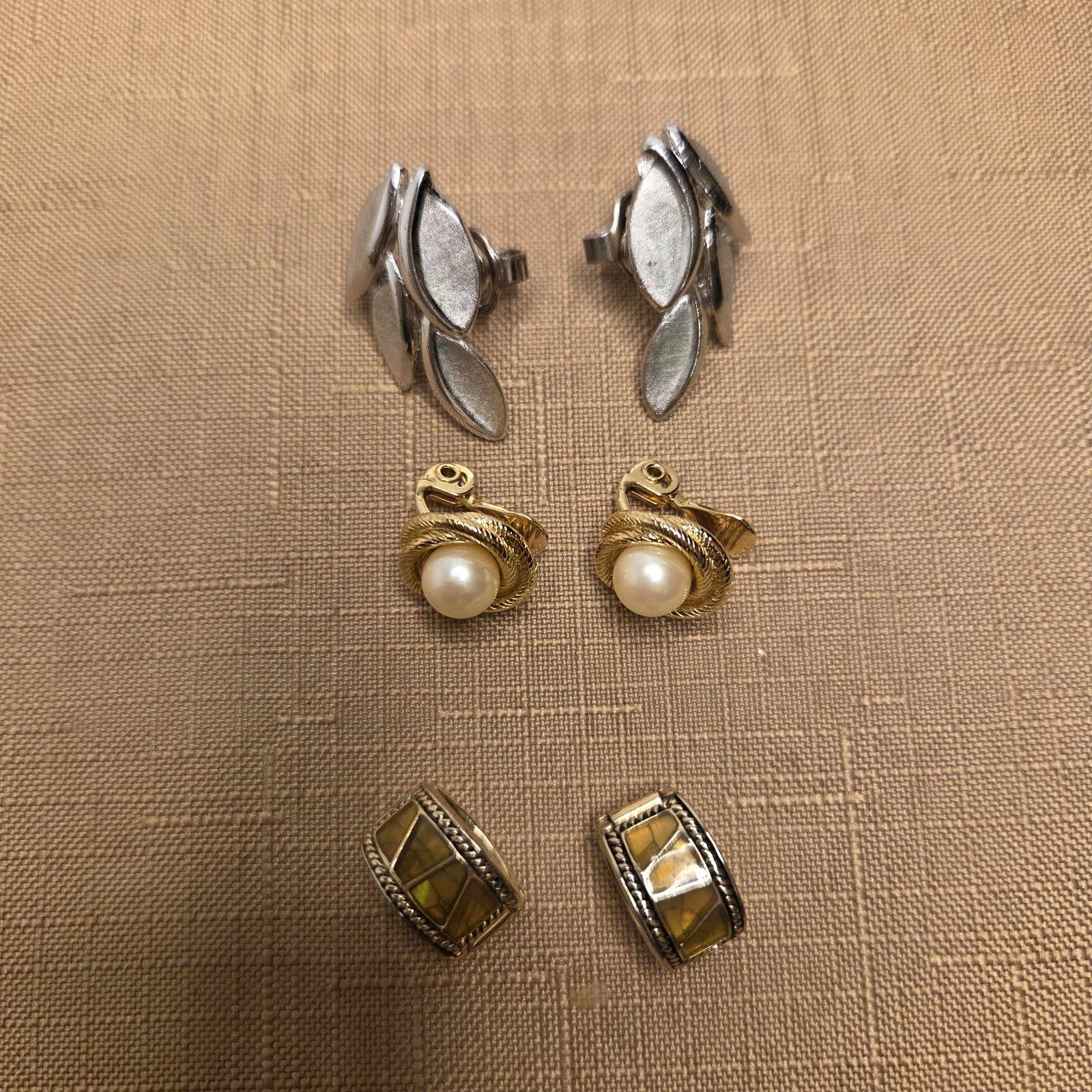 Lot Vintage 60s-80s Clip-On Earrings: Crown Trifari Silver Leaf, Monet & Pearl