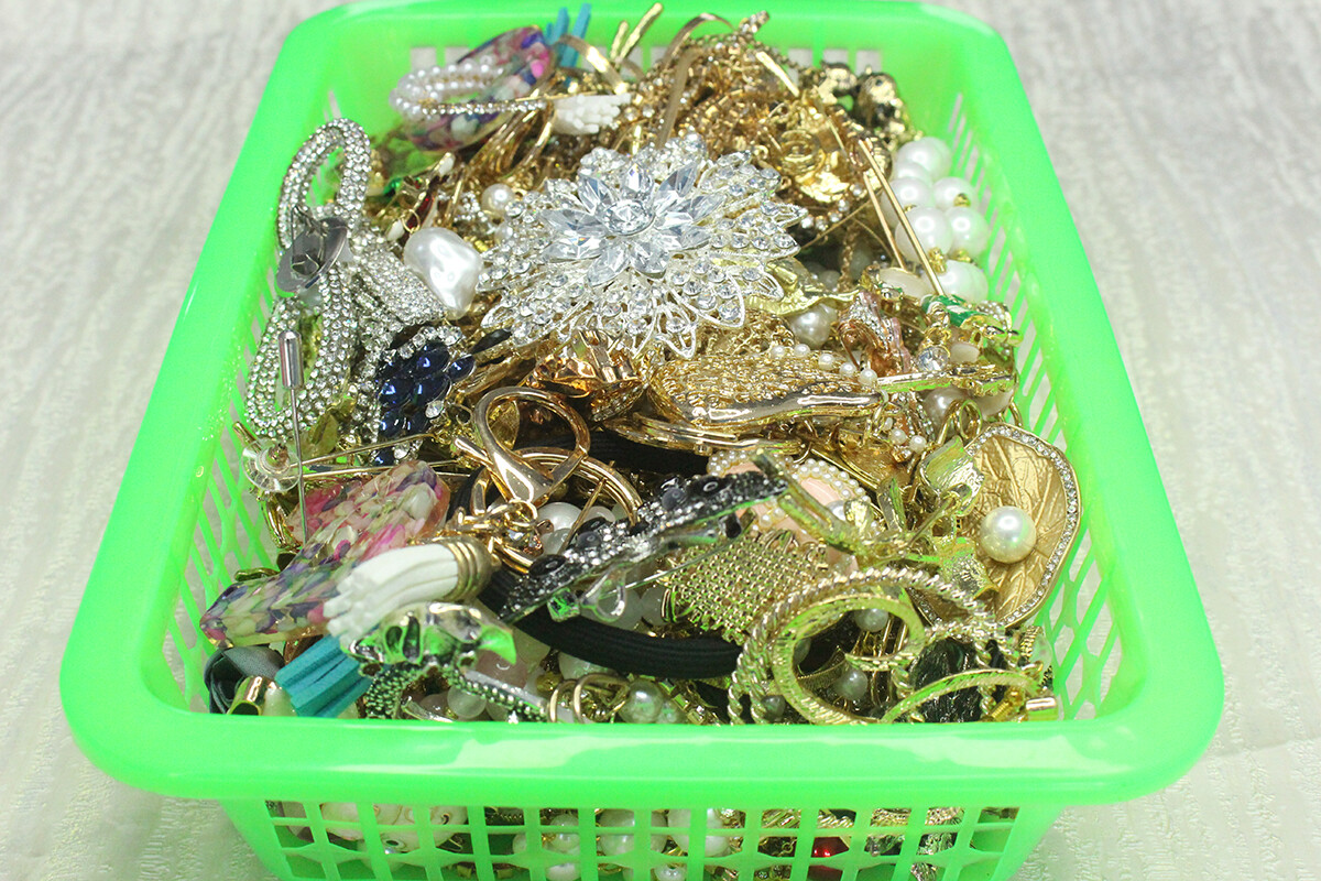 Vintage Estate Costume Jewelry Lot 50 Pieces ALL Brand New Brooch Necklace A+++