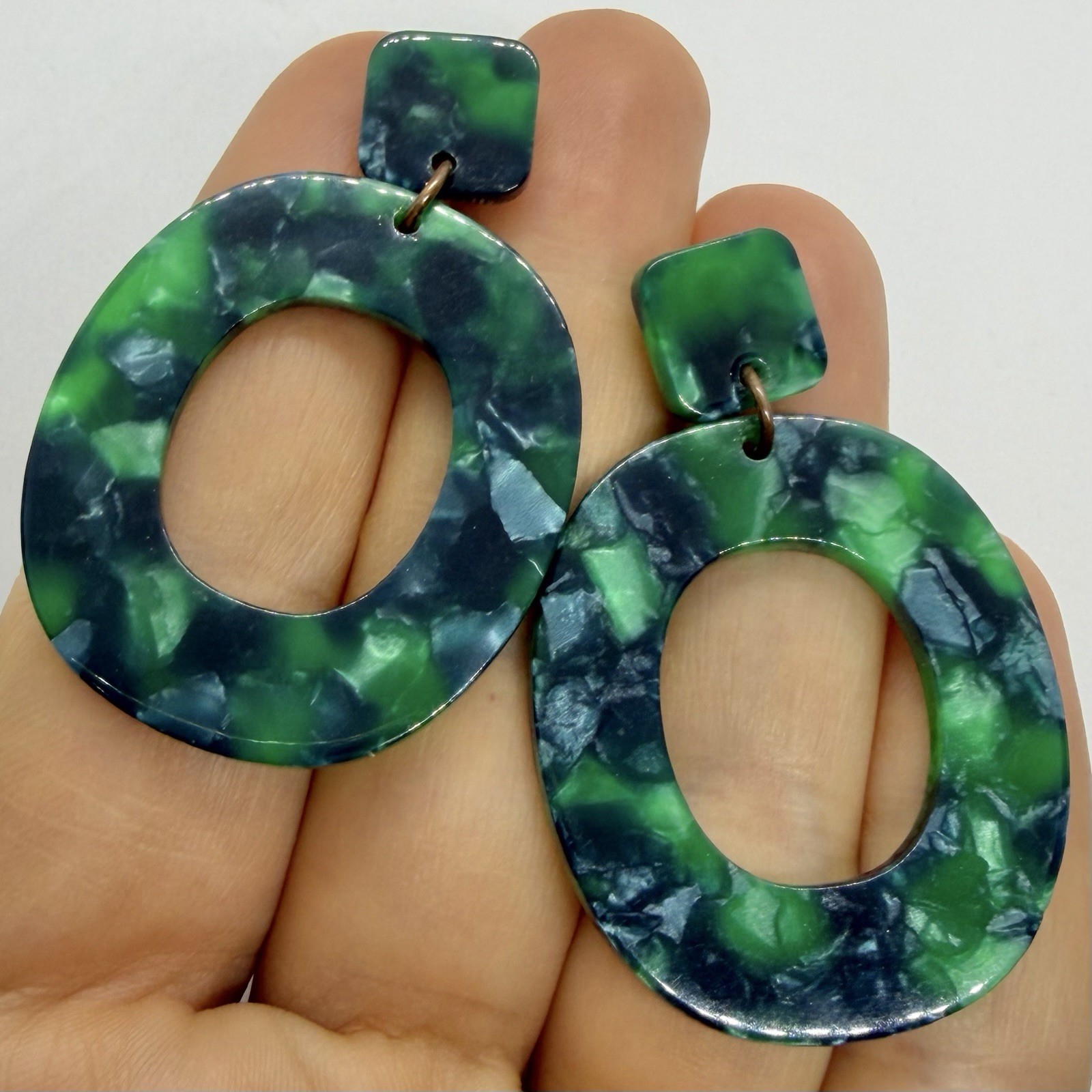 Vtg Big Green Resin Hoop Door Knocker Statement Earrings Post Dangle Drop Large