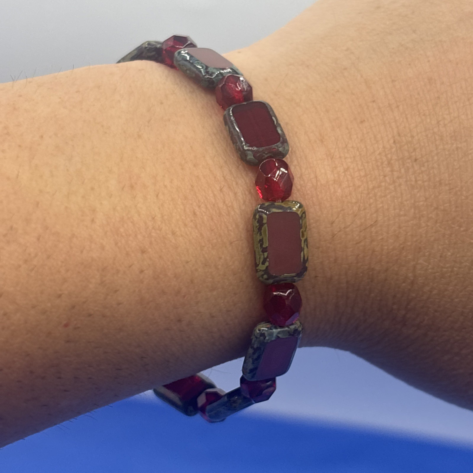 Vtg Red Glass Stretch Bracelet Faceted Beads Painted Earthy Rectangular Accents