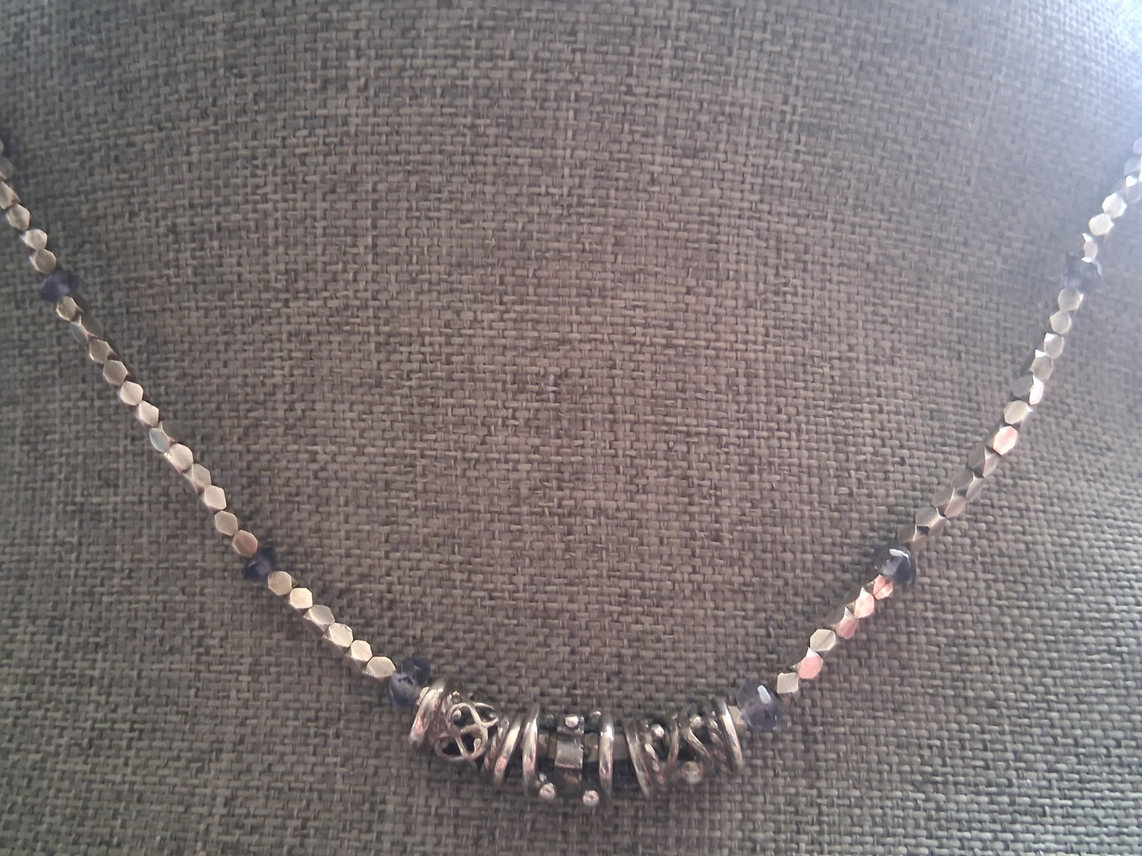 Sterling silver bead & amethyst chip accent bead necklace w/925 accent beads 17″