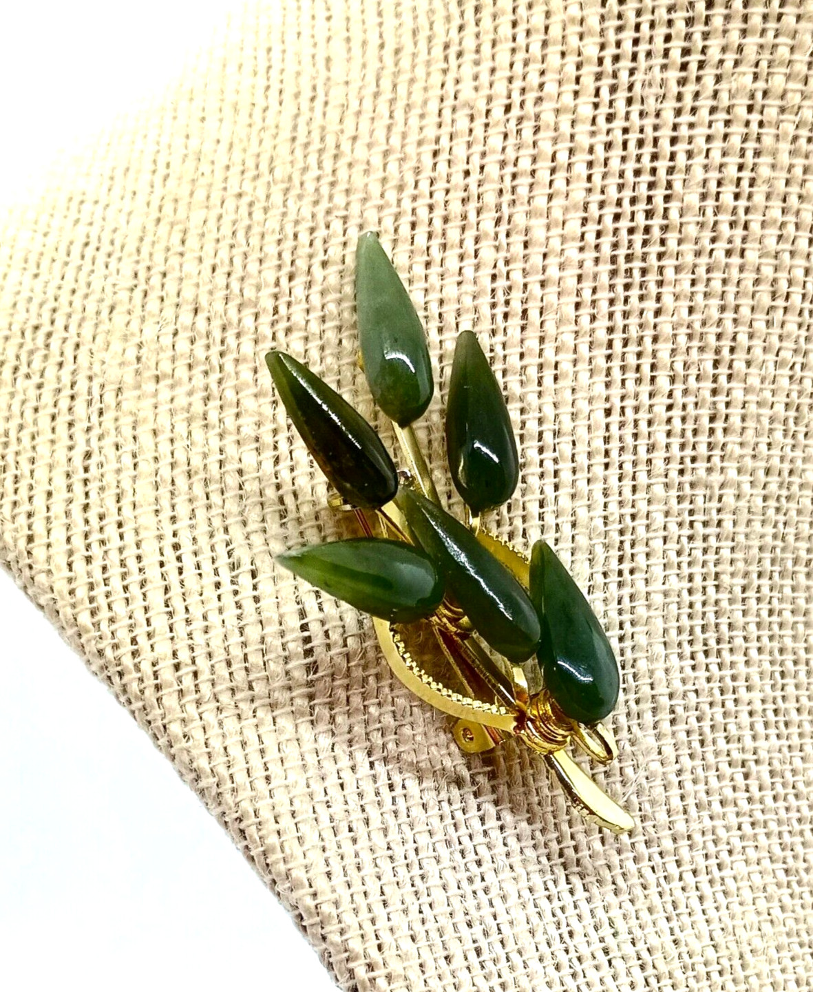 Elegant vintage gold tone metal & simulated green jade bamboo leaf brooch/pin