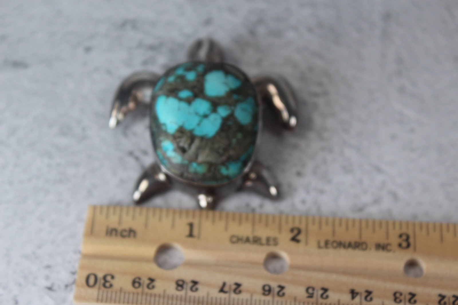 Vintage South Western Sterling Silver Large Turtle Pin/Pendant with Stone