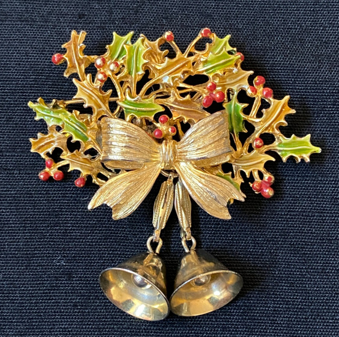 Vintage Weiss Christmas Enamel Holly Bow & Bells Pin – Damaged