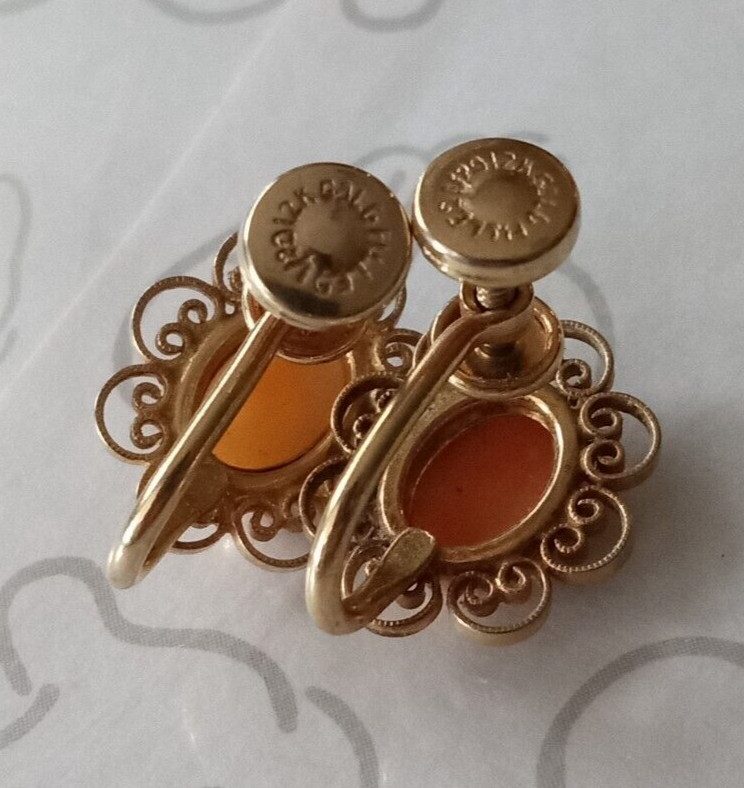 Cameo Screw Back Earrings and Pendant Necklace Set 1/20 12k Gold Filled