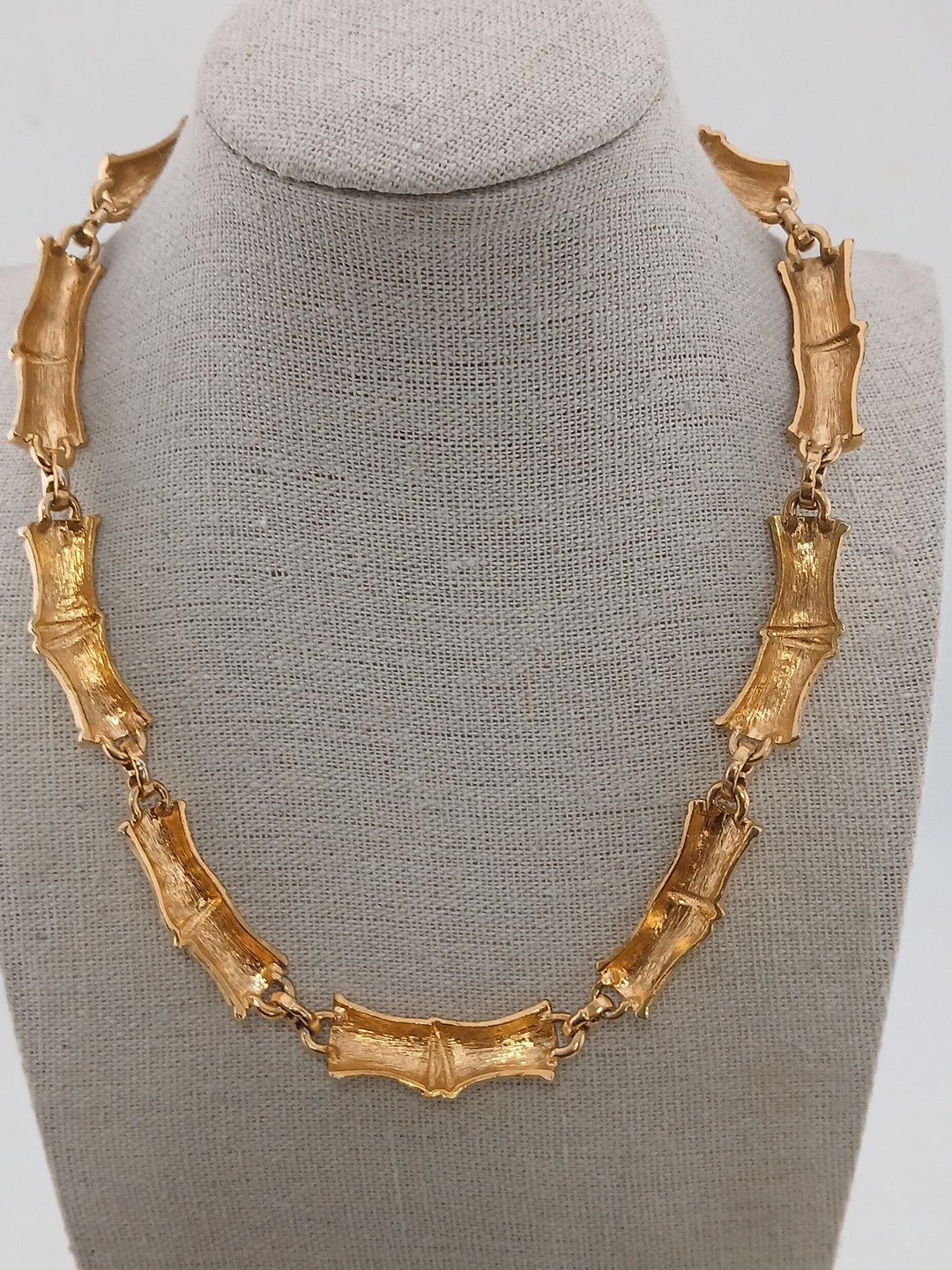 MONET 1980s Gold Plated Bamboo Chain Link Chocker Necklace