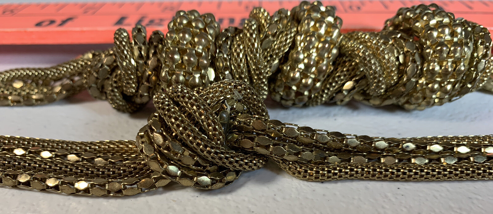 VTG 17” GOLD MESH CHAIN NECKLACE GOLD KNOTS PARTY EVERYDAY COSTUMES
