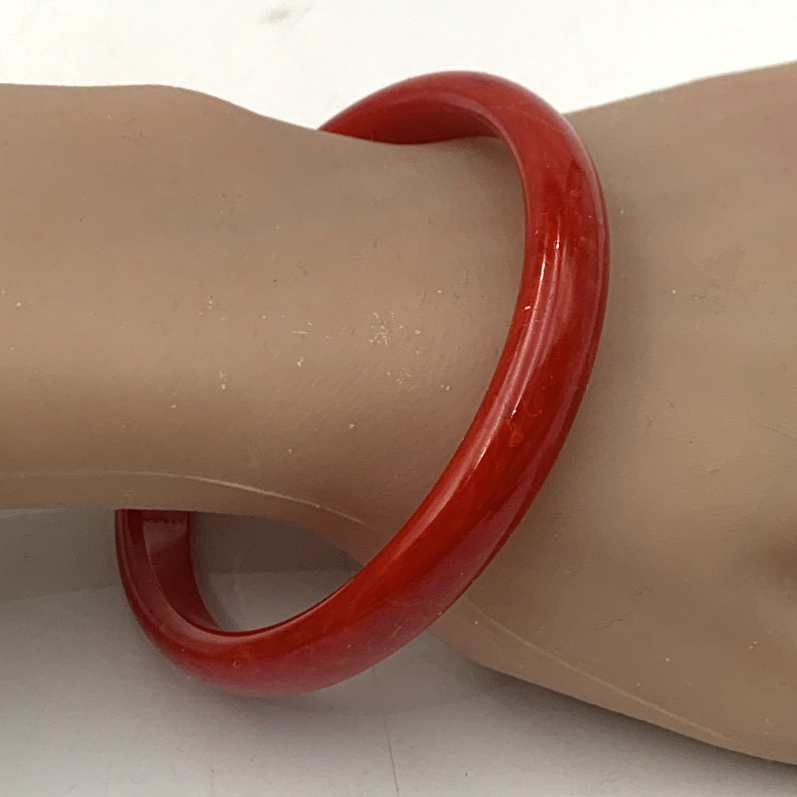 Vintage 10 mm Wide BAKELITE Carved Bangle Bracelet Red Marble