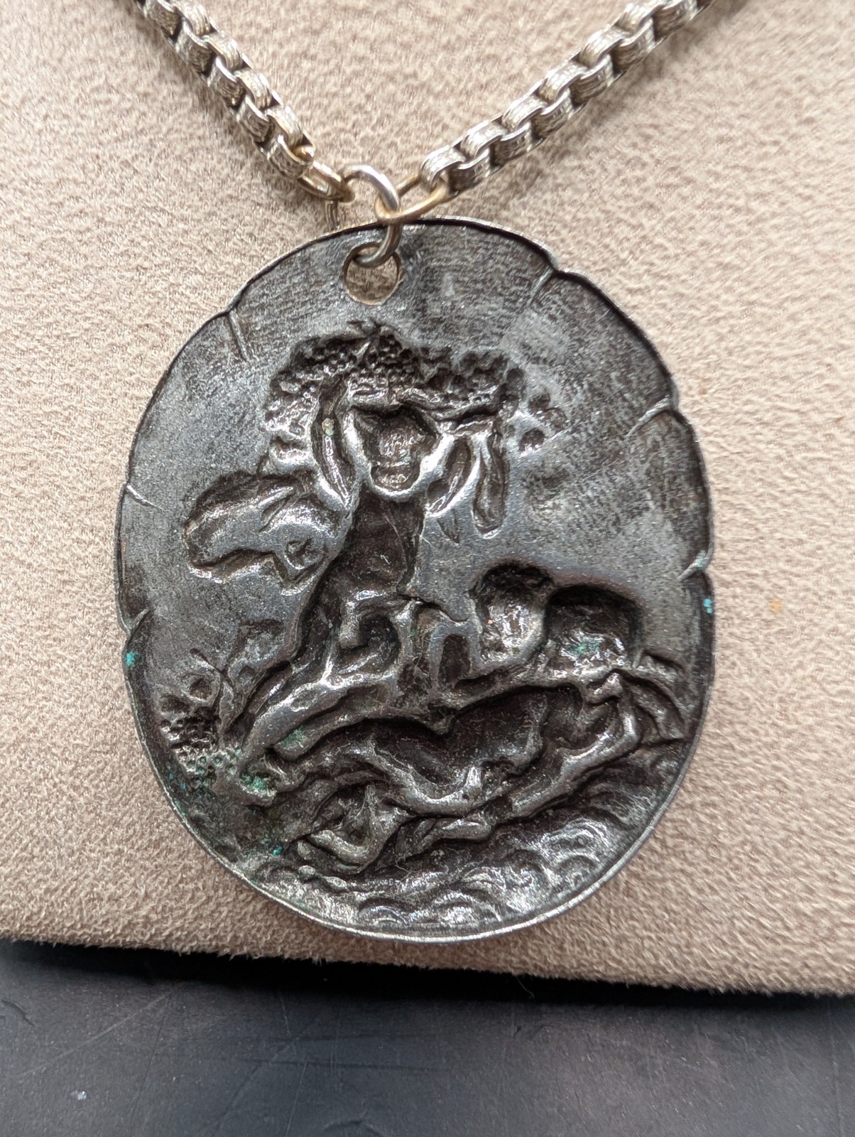 Vintage Scenic Cherub Silver Metal Pendant Necklace 20″