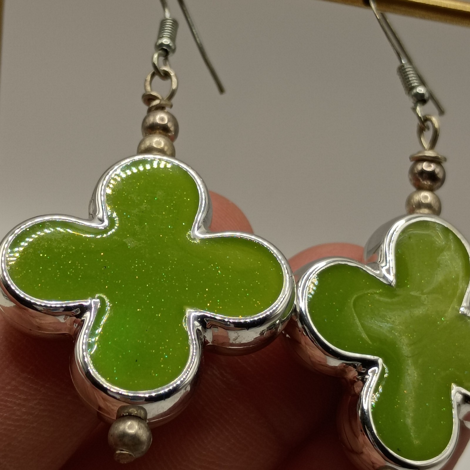 Vintage Retro Pop Art Lime Green Enamel Glitter Clover Dangle Earrings Silver
