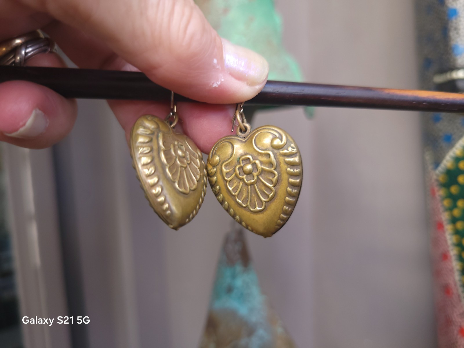 Vtg Pididdly Links Dangle Earrings Brass Puffed Hearts Nouveau Victorian Ornate