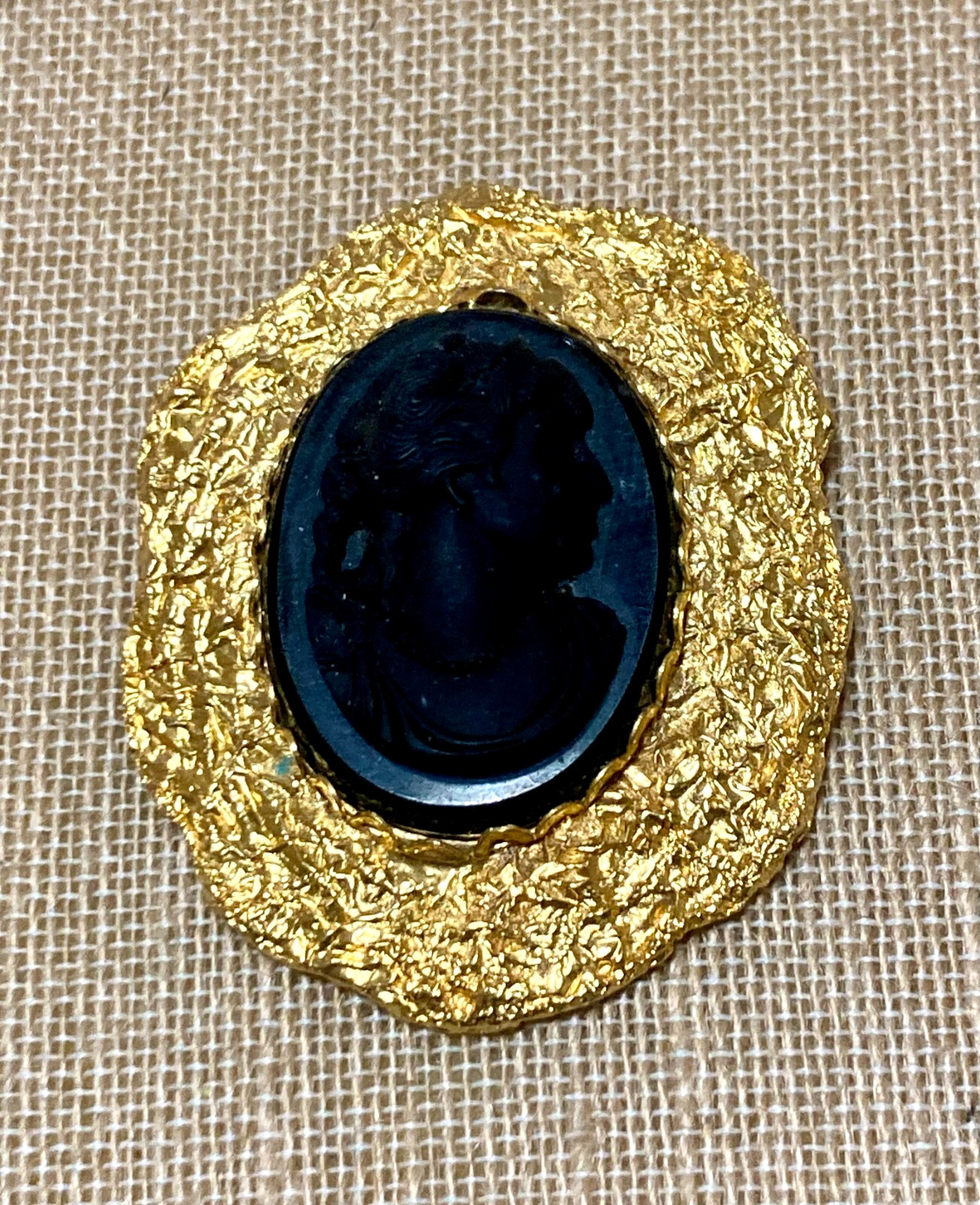 Vtg Lester JOY Signed Cameo Brooch Pin Black Resin Gold Tone Les Bernard RARE