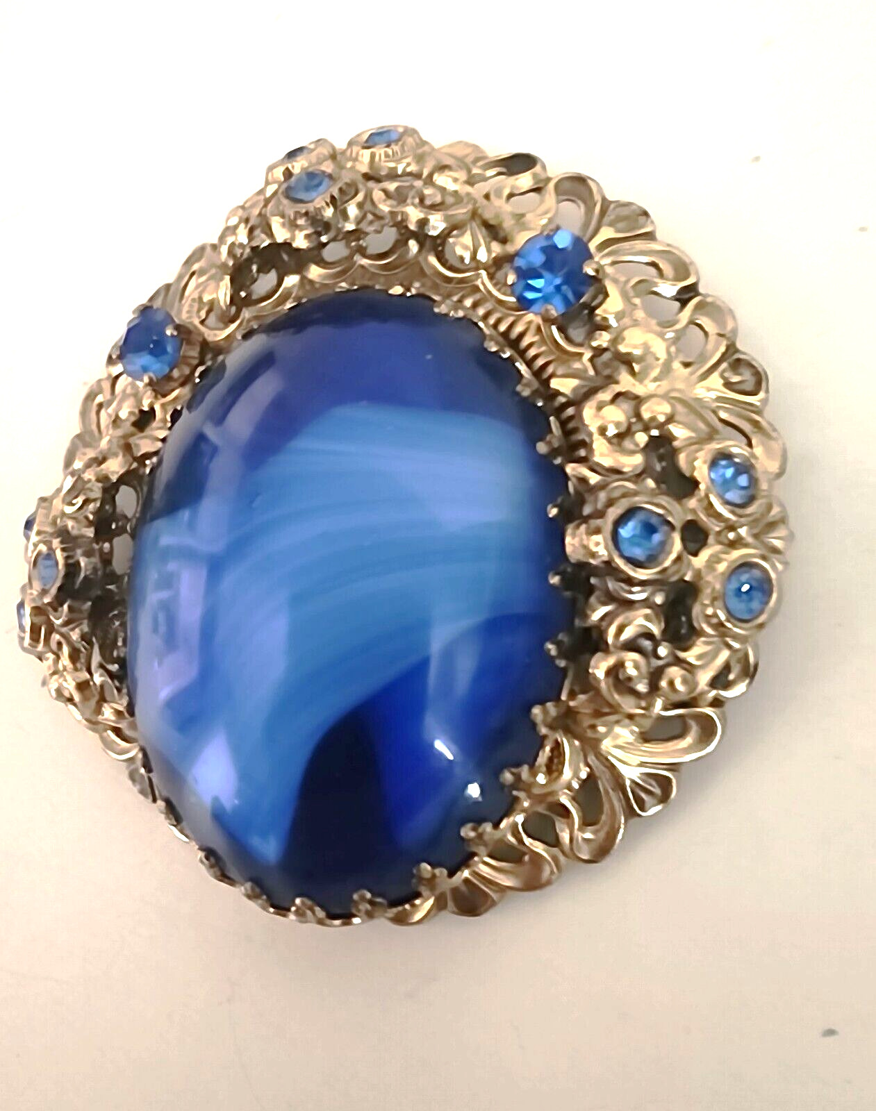 VINTAGE 2 1/4″ FILIGREE BLUE BROOCH & 7″ BLUE 5 STONE LINK BRACELET